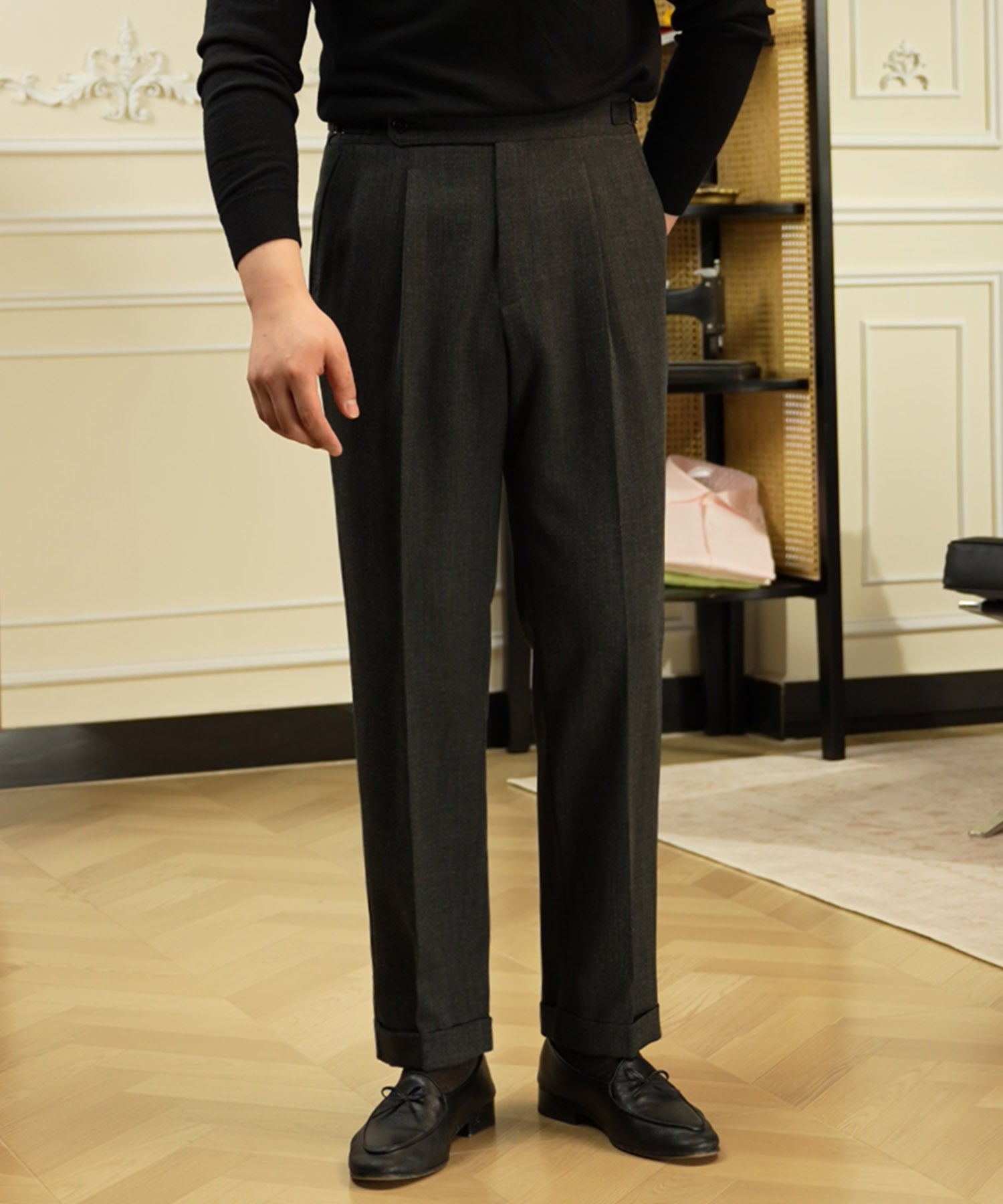 レギュラーフィット 1つボタン ウエストサイドベルト アジャスター