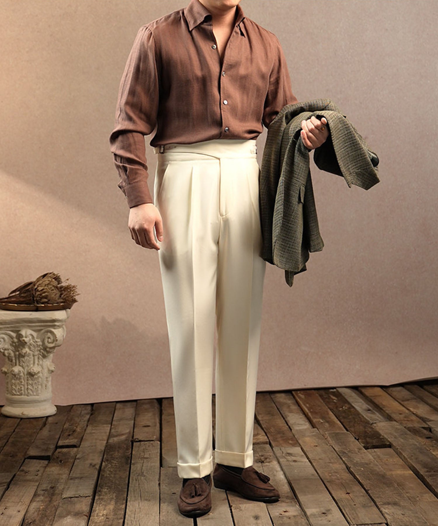 【NEW ITEM】レギュラーフィット 1つボタン 綿 ウール 天然素材 ウエストサイドベルト サイズ調整可能 ツータック クリース シワになりにくい クラシック スタンダード ダブル トラウザー パンツ スラックス ズボン