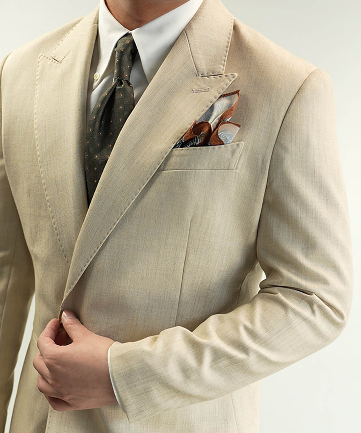 スリムフィット ダブルブレスト 変則 ピークドラペル 1つボタン