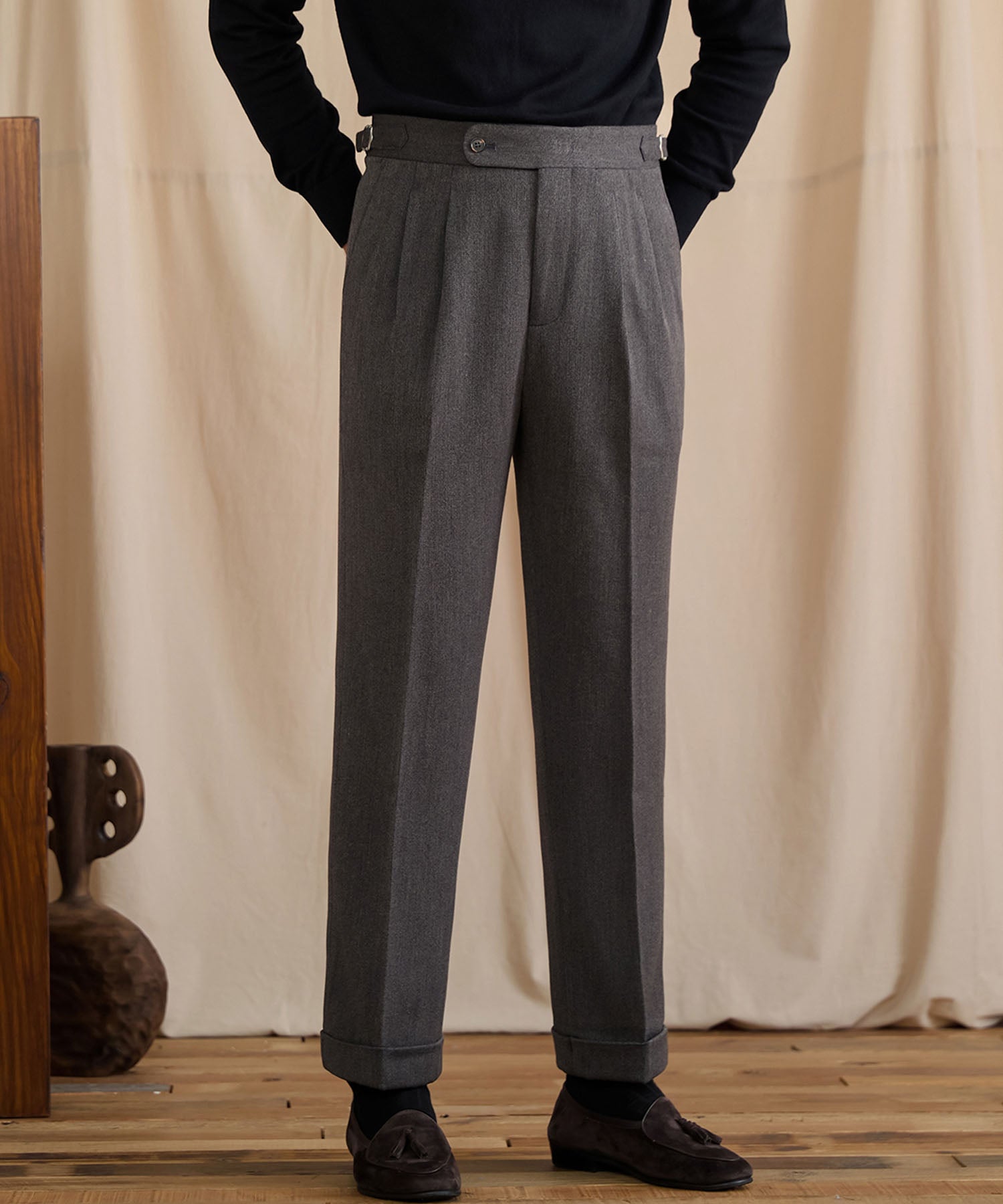 【NEW ITEM】スリムフィット 1つボタン ウエストサイドベルト サイズ調整可能 ウール ツータック クリース シワになりにくい ダブル トラウザー パンツ スラックス ズボン