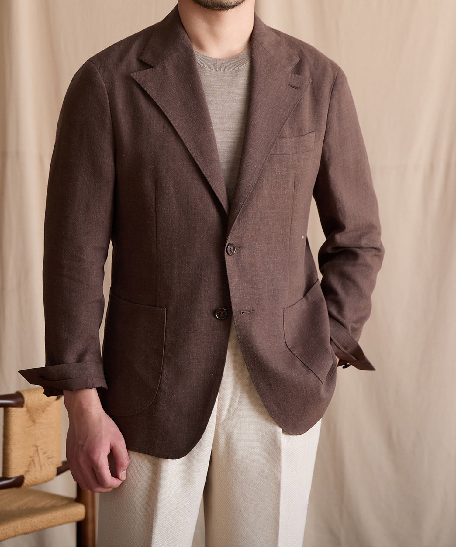 【NEW ITEM】スリムフィット シングルブレスト 2つボタン リネン 天然素材 ノッチドラペル パッチポケット クラシック スタンダード 機能性抜群 シワになりにくい エレガント テーラード ジャケット
