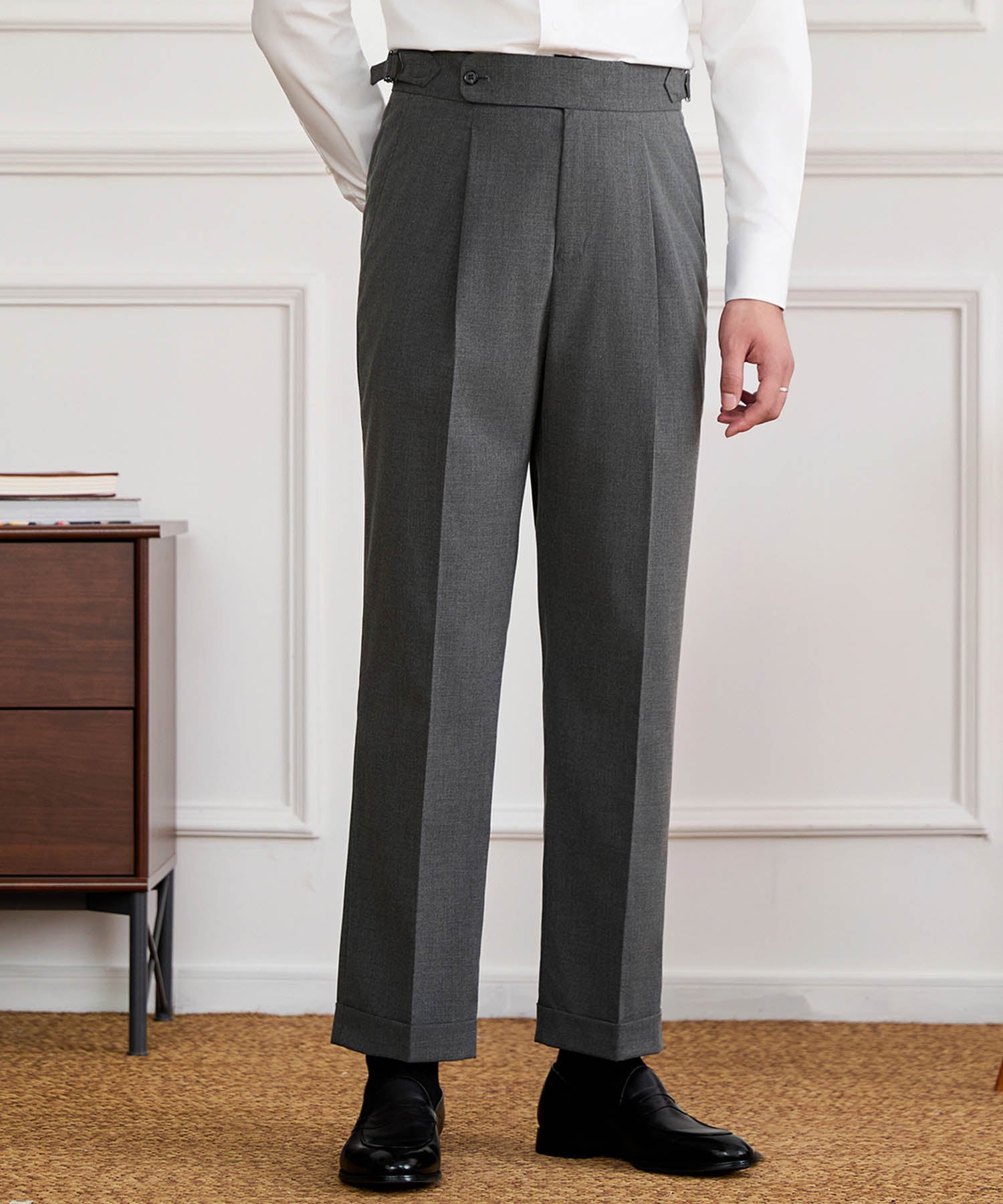 【NEW ITEM】スリムフィット 1つボタン ウエストサイドベルト ベルトレス サイズ調整可能 タック クリース シワになりにくい ダブル トラウザー パンツ スラックス ズボン