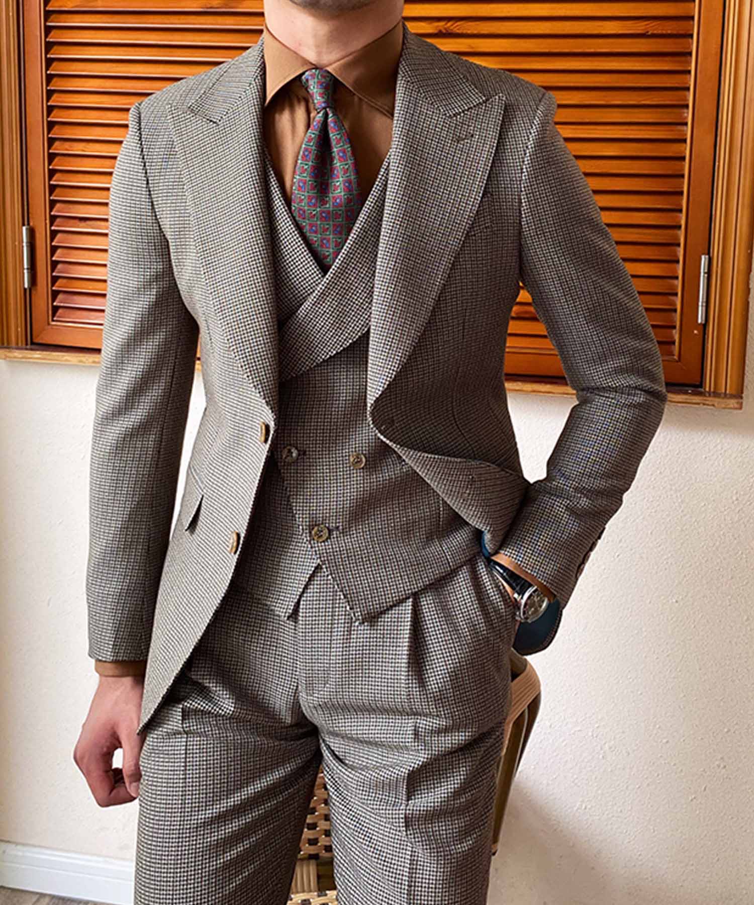 スリムフィット シングルブレスト ピークドラペル ジャケット 2つボタン フラップポケット 変型 ダブルブレスト ベスト 千鳥格子 機能性抜群 シワになりにくい エレガント テーラード スリーピース セットアップ