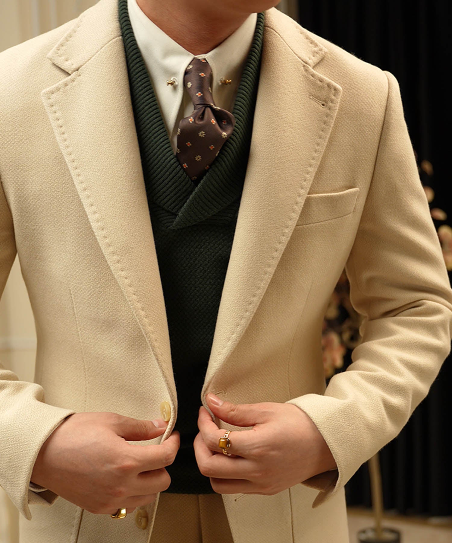 【NEW ITEM】スリムフィット シングルブレスト ノッチドラペル パッチポケット クラシック スタンダード 機能性抜群 シワになりにくい エレガント セットアップ