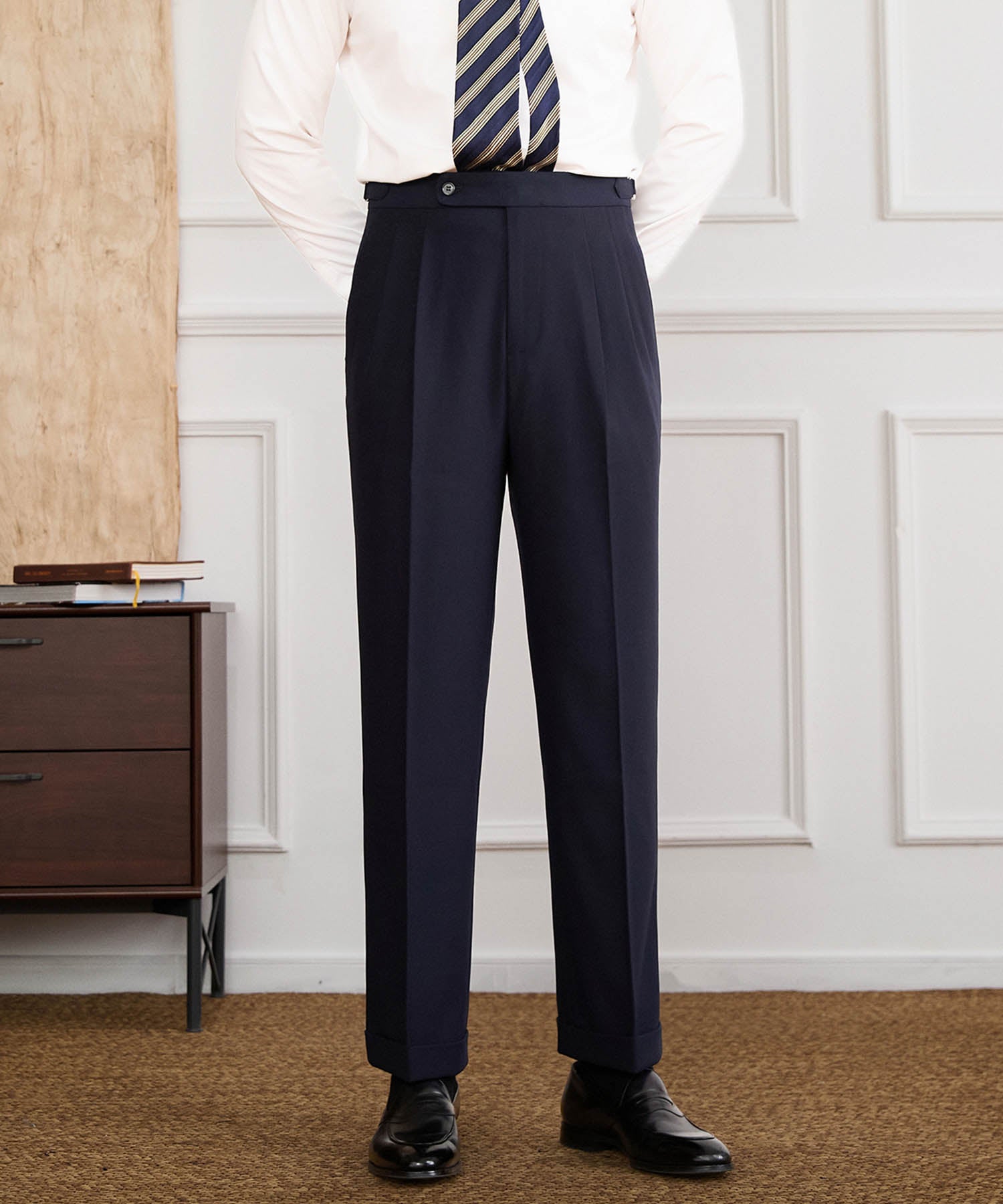 【NEW ITEM】スリムフィット 1つボタン ウエストサイドベルト サイズ調整可能 ウール 異素材 クラシック ツータック クリース シワになりにくい ダブル トラウザー パンツ スラックス ズボン