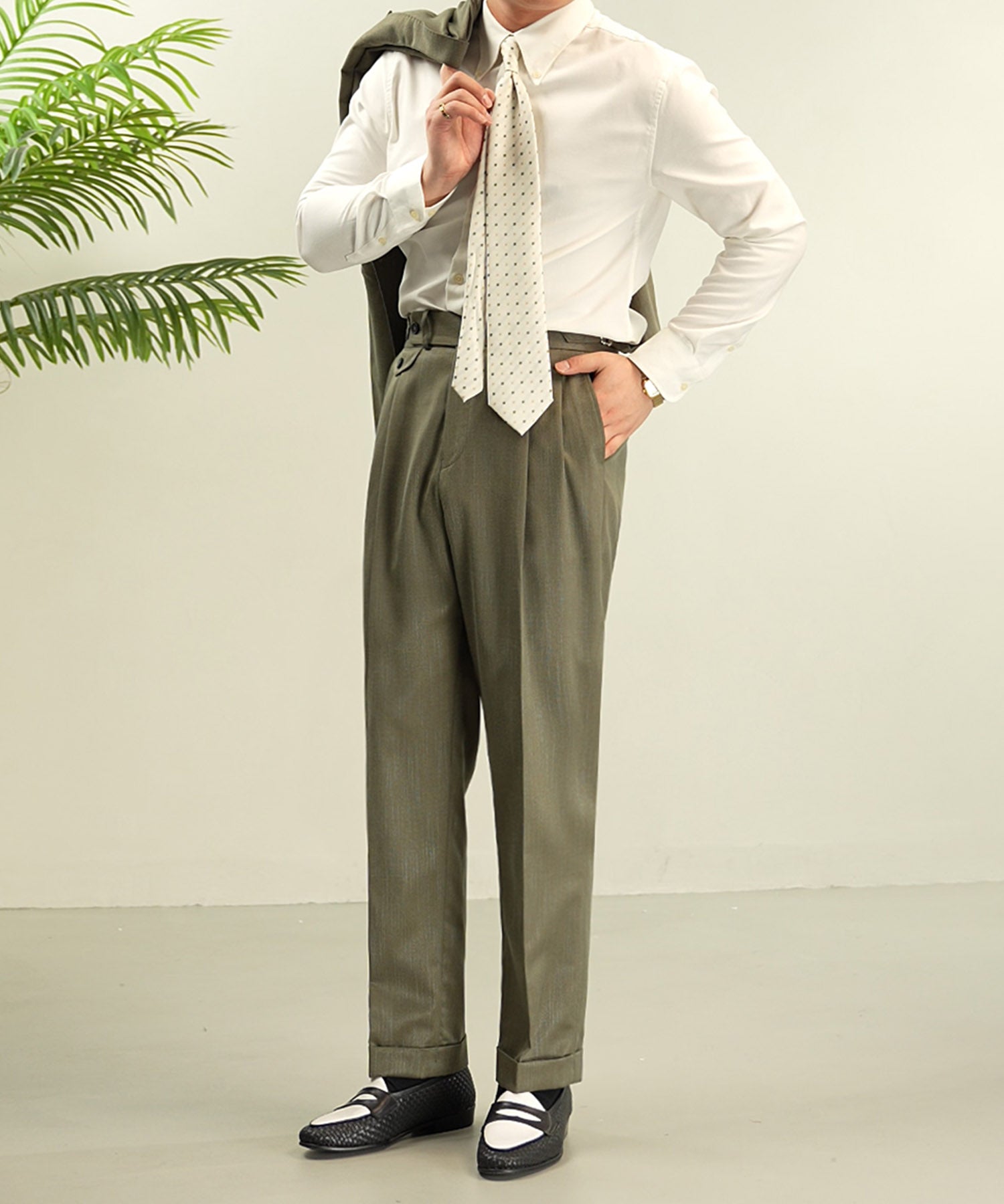 スリムフィット 2つボタン ウエストサイドベルト サイドアジャスター D