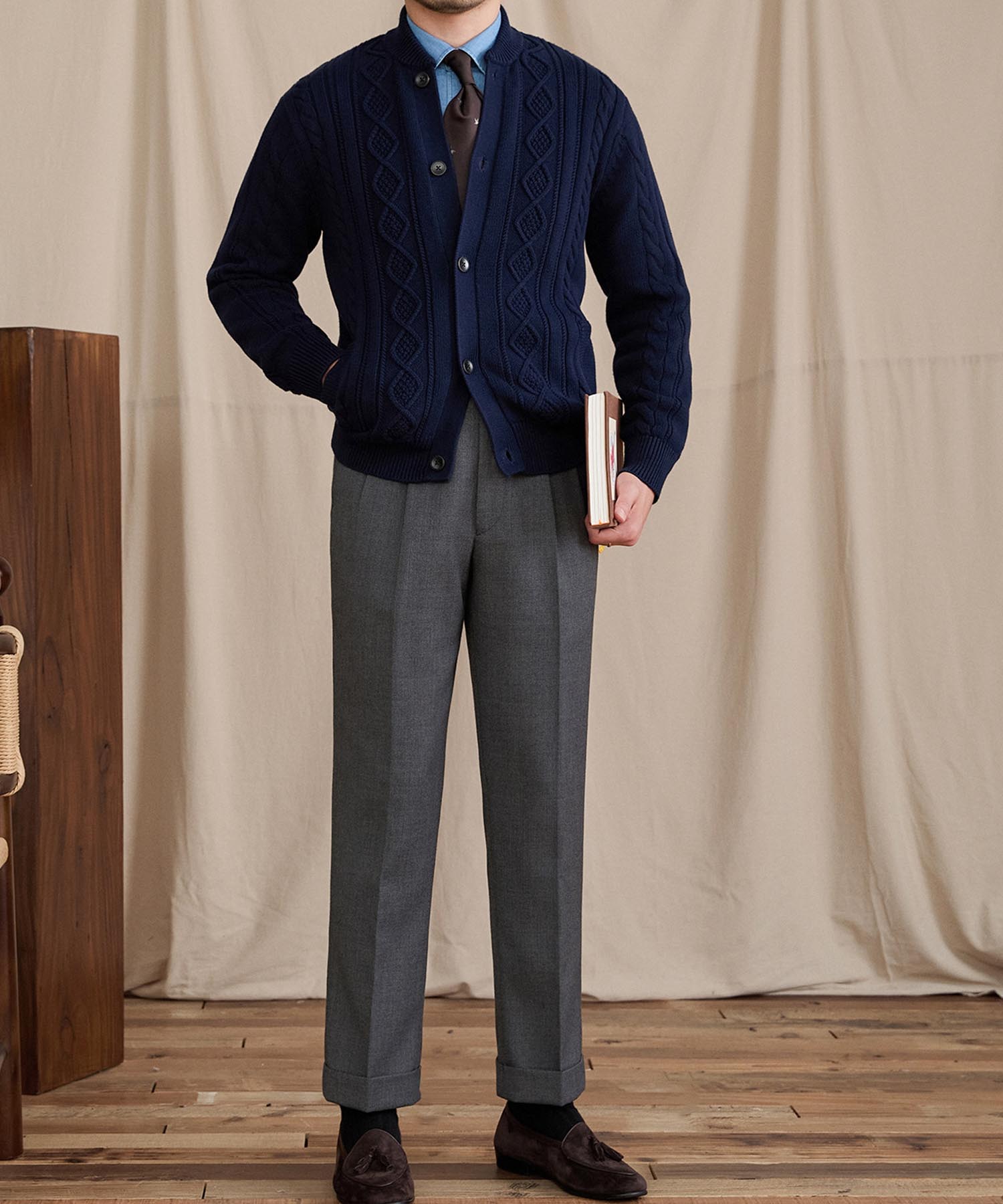 【NEW ITEM】スリムフィット 5つボタン 機能性抜群 綿 天然素材 ローゲージ シワになりにくい 清潔感 トップス リブ ニット カーディガン セーター