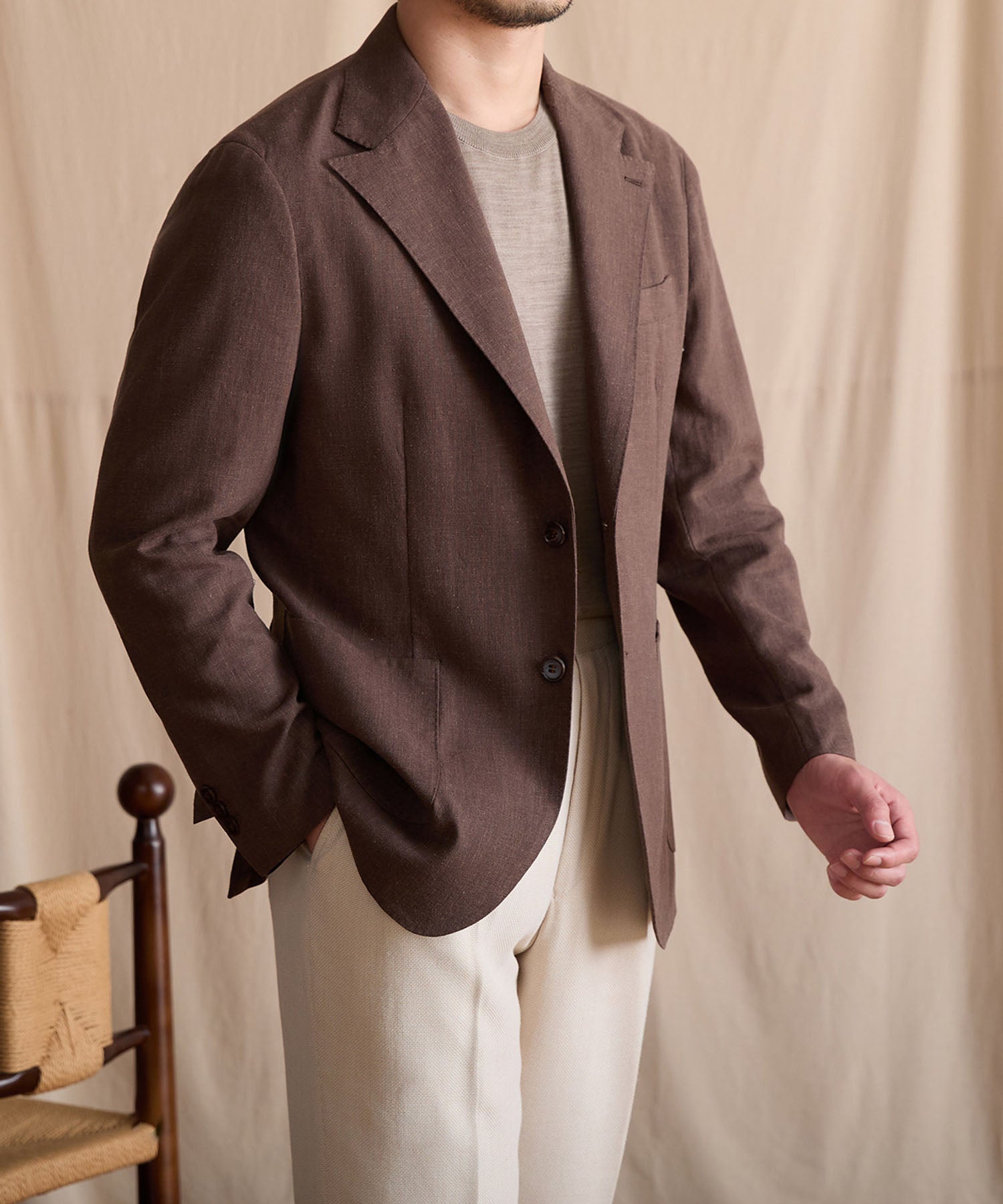 【NEW ITEM】スリムフィット シングルブレスト 2つボタン リネン 天然素材 ノッチドラペル パッチポケット クラシック スタンダード 機能性抜群 シワになりにくい エレガント テーラード ジャケット