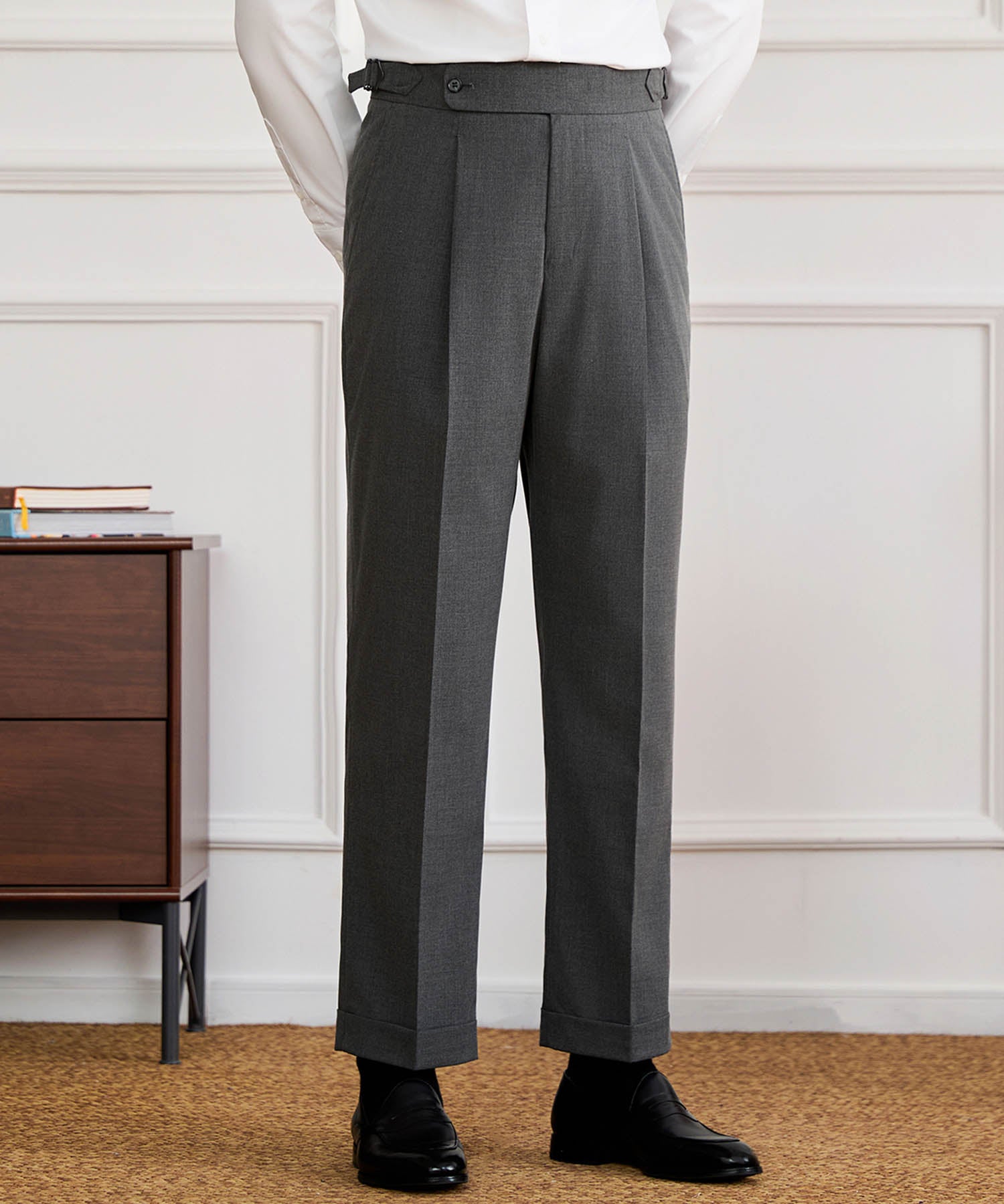 【NEW ITEM】スリムフィット 1つボタン ウエストサイドベルト ベルトレス サイズ調整可能 タック クリース シワになりにくい ダブル トラウザー パンツ スラックス ズボン