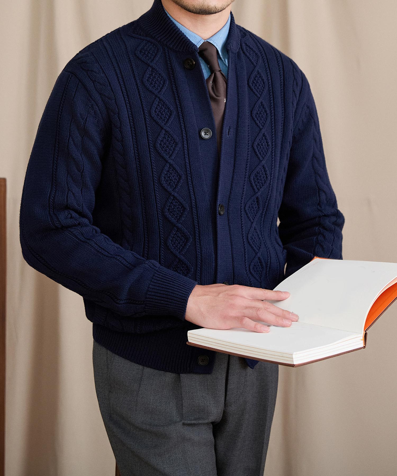 【NEW ITEM】スリムフィット 5つボタン 機能性抜群 綿 天然素材 ローゲージ シワになりにくい 清潔感 トップス リブ ニット カーディガン セーター