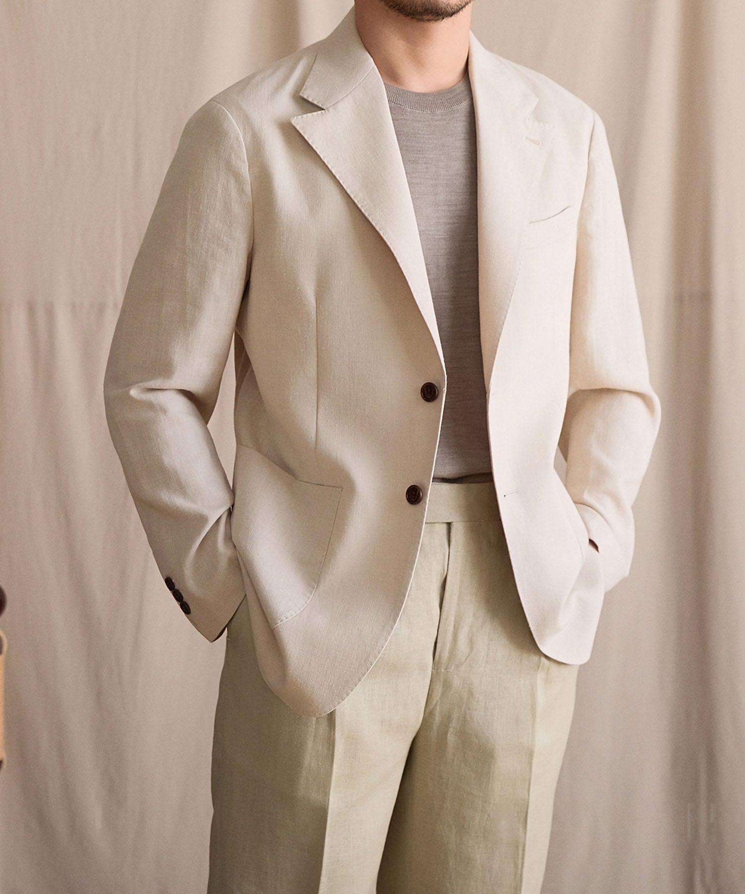 【NEW ITEM】スリムフィット シングルブレスト 2つボタン リネン 天然素材 ノッチドラペル パッチポケット クラシック スタンダード 機能性抜群 シワになりにくい エレガント テーラード ジャケット
