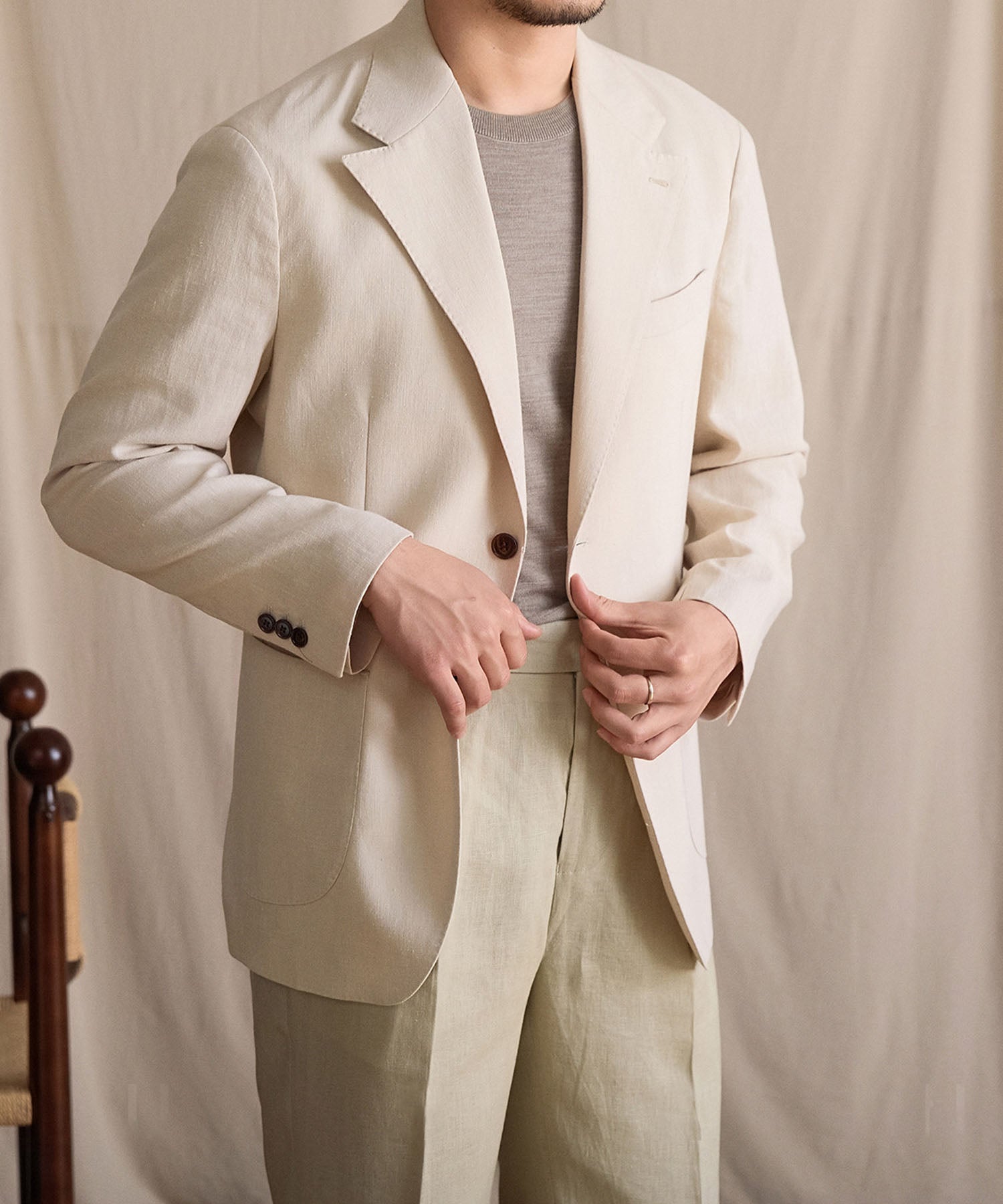 【NEW ITEM】スリムフィット シングルブレスト 2つボタン リネン 天然素材 ノッチドラペル パッチポケット クラシック スタンダード 機能性抜群 シワになりにくい エレガント テーラード ジャケット