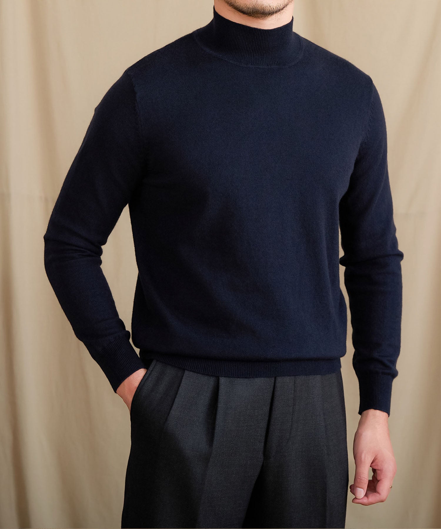 【NEW ITEM】スリムフィット リブ ニット ウール 天然素材 ベーシック 機能性抜群 シワになりにくい モックネック ハイネック ロングスリーブ ニット セーター