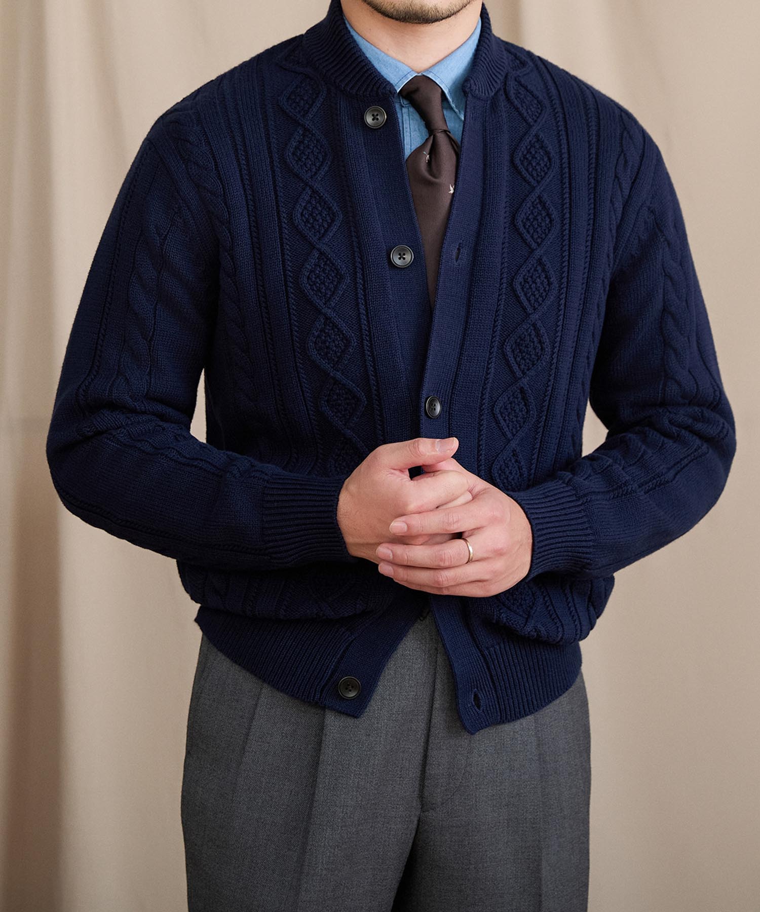 【NEW ITEM】スリムフィット 5つボタン 機能性抜群 綿 天然素材 ローゲージ シワになりにくい 清潔感 トップス リブ ニット カーディガン セーター