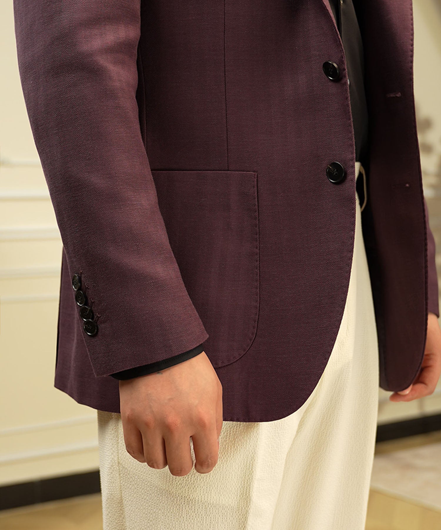 【NEW ITEM】スリムフィット シングルブレスト 2つボタン 無地 ワイドカラー パッチポケット 機能性抜群 シワになりにくい ノッチドラペル テーラード ジャケット