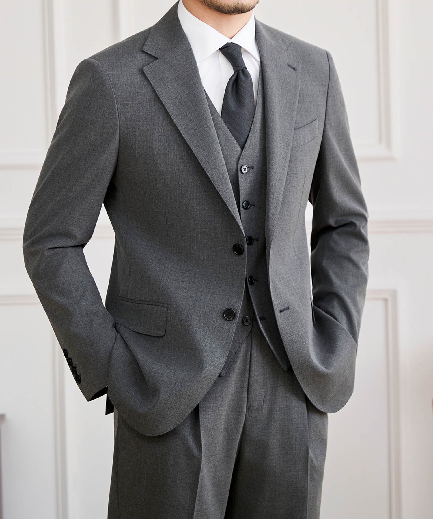 【NEW ITEM】スリムフィット シングルブレスト ノッチドラペル ベーシック スタンダード 機能性抜群 シワになりにくい エレガント スリーピース セットアップ