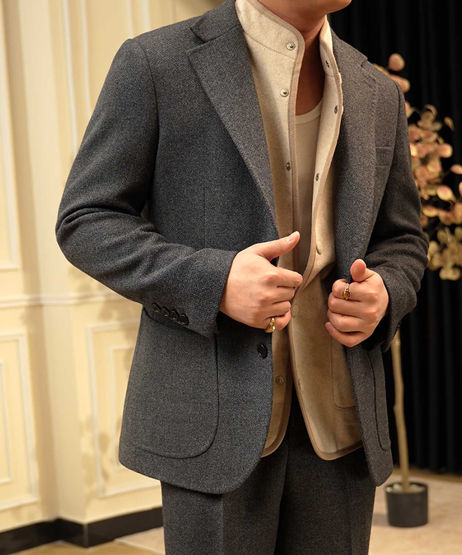 【NEW ITEM】スリムフィット シングルブレスト ノッチドラペル パッチポケット クラシック スタンダード 機能性抜群 シワになりにくい エレガント セットアップ