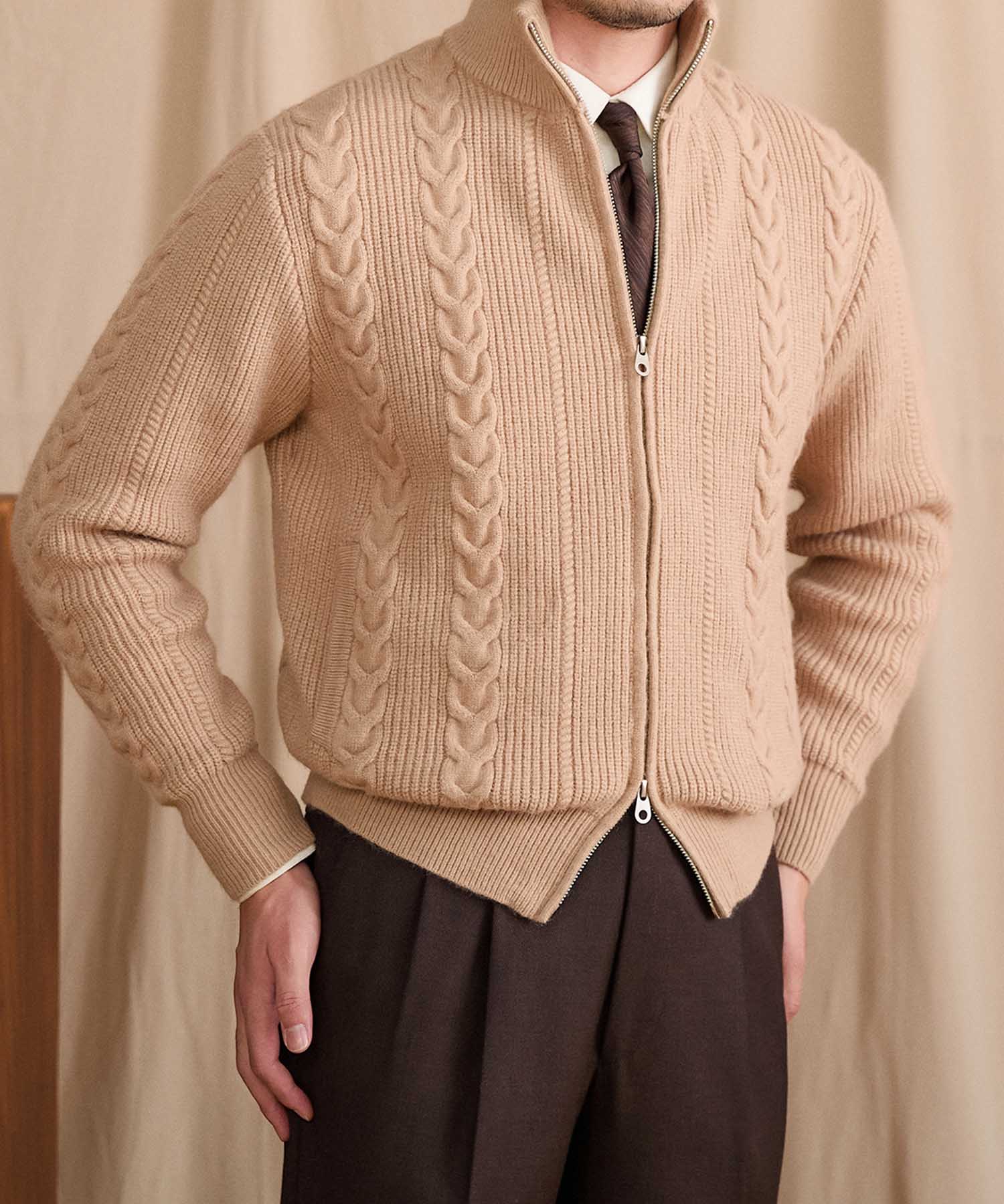 【COMING SOON】スリムフィット 2WAY 機能性抜群 オープン ジップ ケーブル編み シワになりにくい 清潔感 トップス リブ ニット セーター
