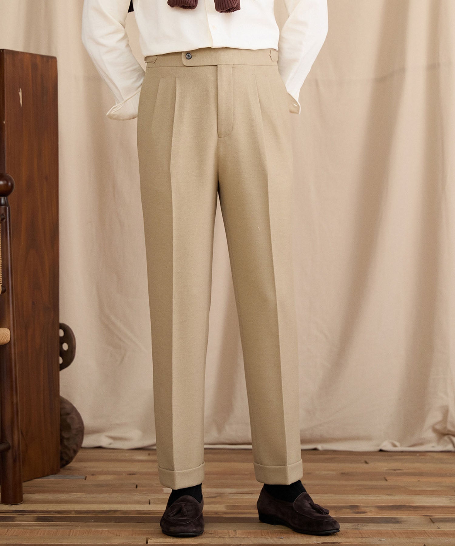 【NEW ITEM】レギュラーフィット 1つボタン 綿 ウール 天然素材 ウエストサイドベルト サイズ調整可能 ツータック クリース シワになりにくい クラシック スタンダード ダブル トラウザー パンツ スラックス ズボン