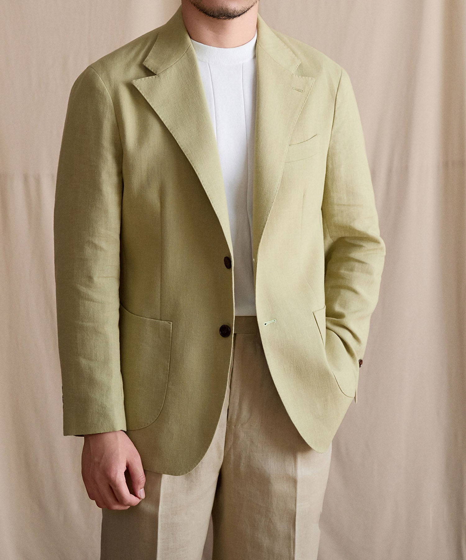 【NEW ITEM】スリムフィット シングルブレスト 2つボタン リネン 天然素材 ノッチドラペル パッチポケット クラシック スタンダード 機能性抜群 シワになりにくい エレガント テーラード ジャケット