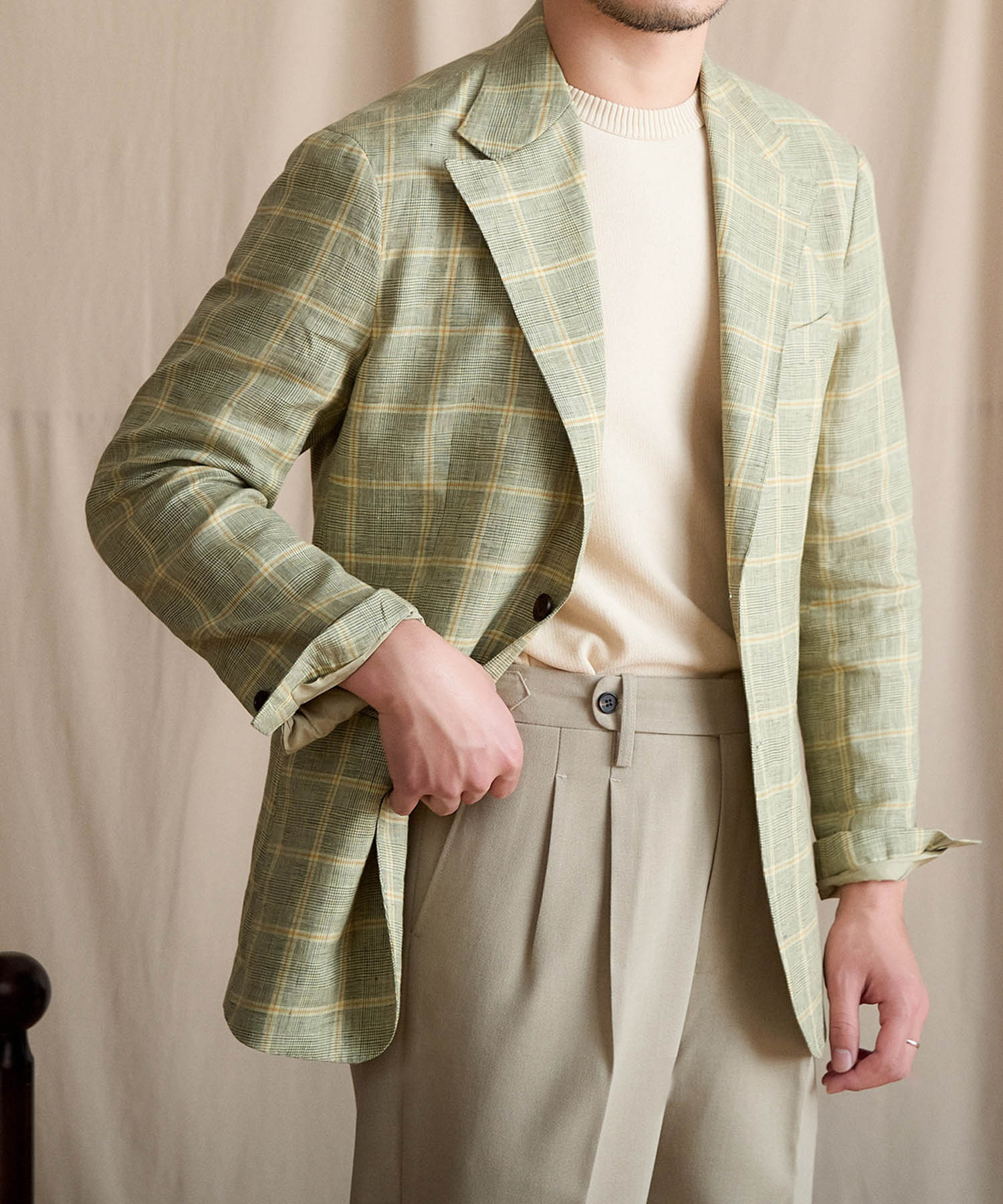 【NEW ITEM】スリムフィット シングルブレスト 2つボタン リネン 天然素材 チェック 柄 ピークドラペル 玉縁ポケット スタンダード 機能性抜群 シワになりにくい エレガント テーラード ジャケット