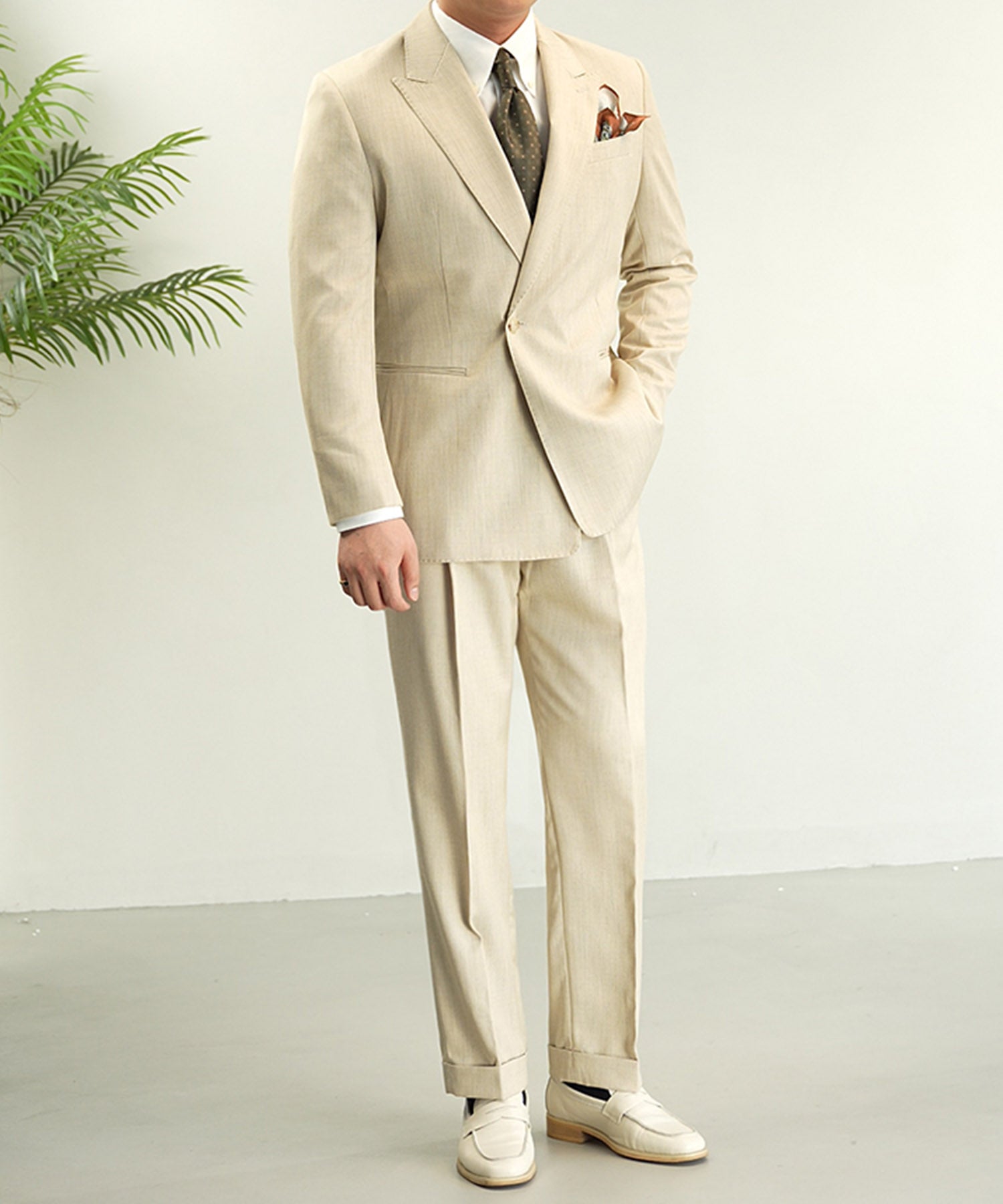 スリムフィット ダブルブレスト 変則 ピークドラペル 1つボタン