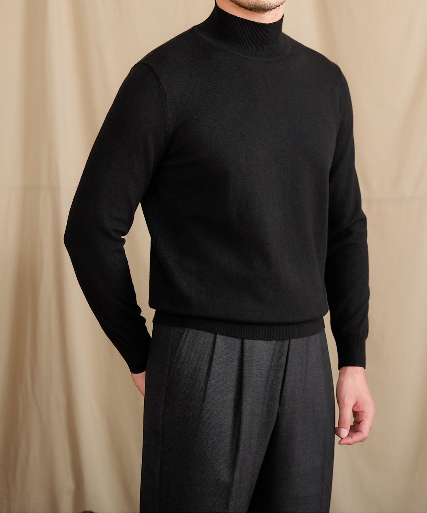 【NEW ITEM】スリムフィット リブ ニット ウール 天然素材 ベーシック 機能性抜群 シワになりにくい モックネック ハイネック ロングスリーブ ニット セーター