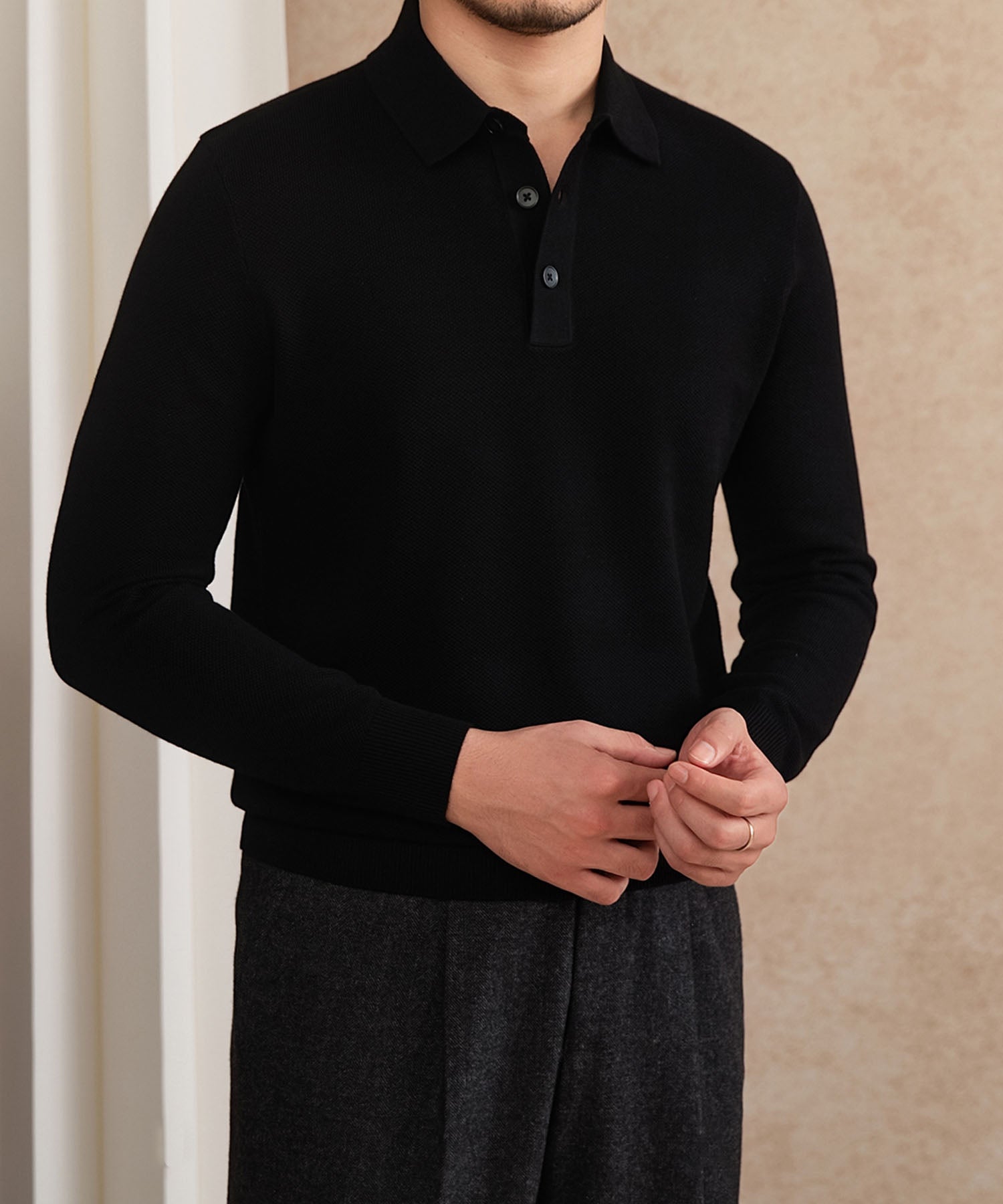 【COMING SOON】スリムフィット 機能性抜群 襟付き ミニマル シワになりにくい トップス ロングスリーブ ポロ リブ ニット セーター