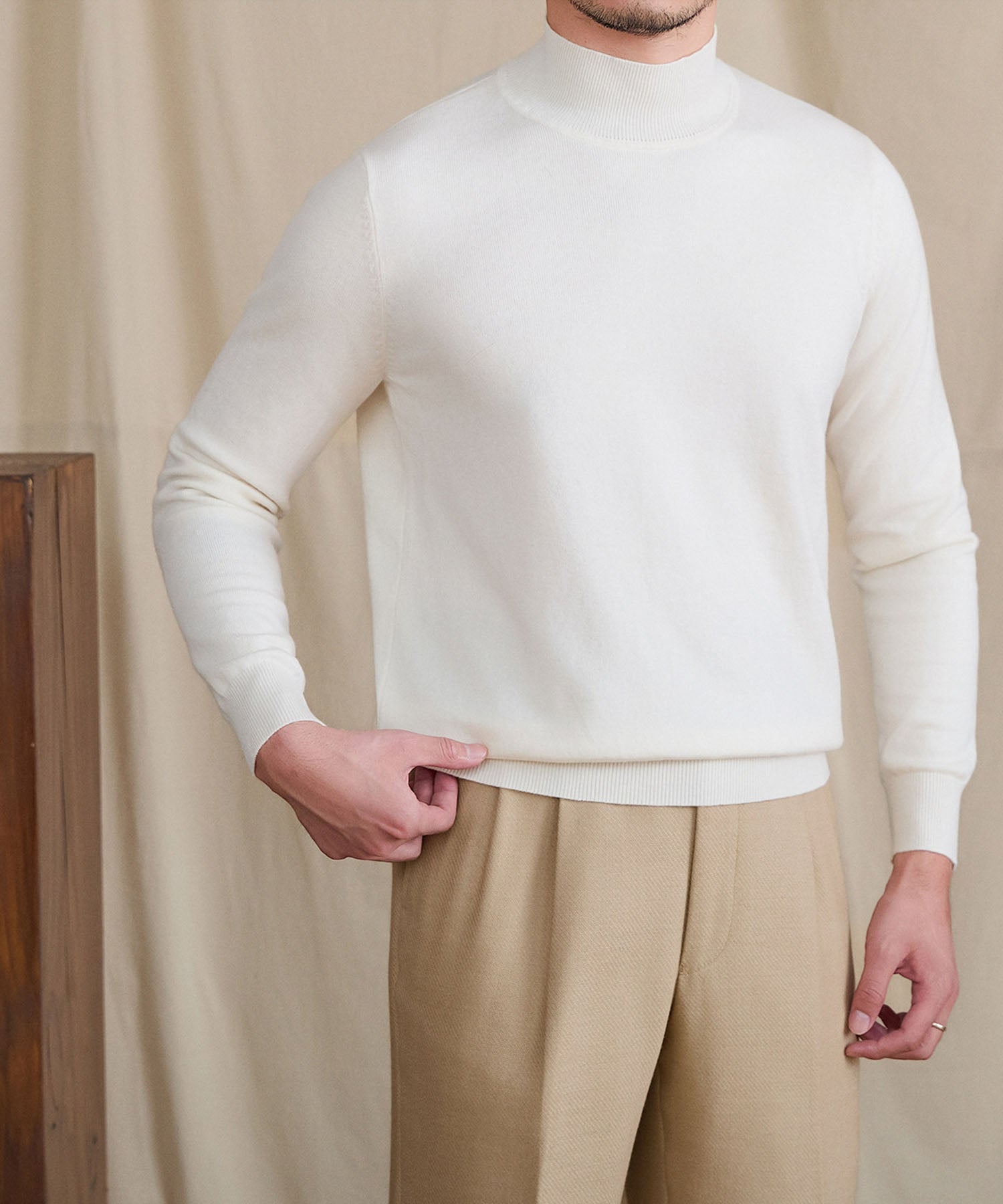 【NEW ITEM】スリムフィット リブ ニット ウール 天然素材 ベーシック 機能性抜群 シワになりにくい モックネック ハイネック ロングスリーブ ニット セーター