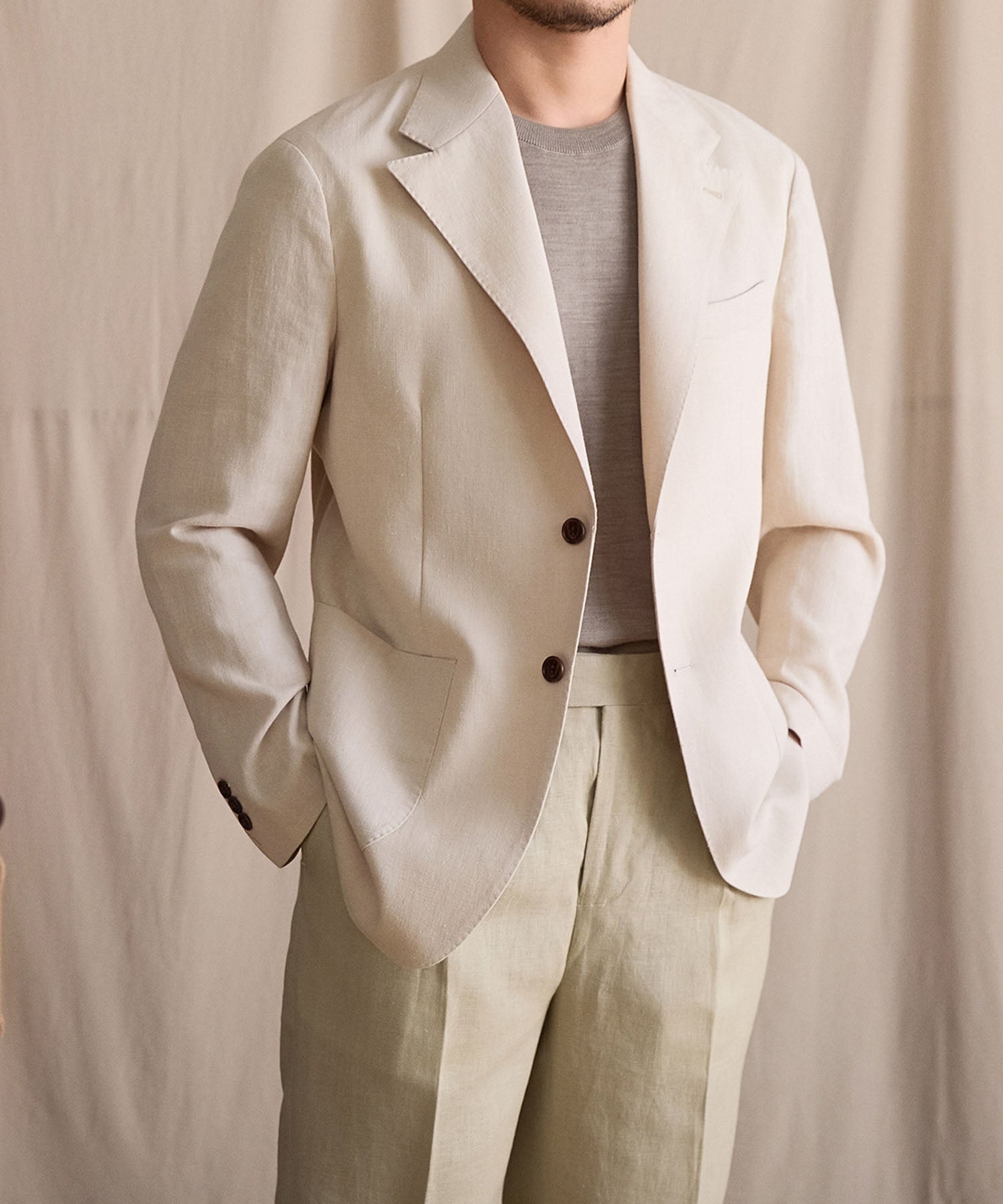 【NEW ITEM】スリムフィット シングルブレスト 2つボタン リネン 天然素材 ノッチドラペル パッチポケット クラシック スタンダード 機能性抜群 シワになりにくい エレガント テーラード ジャケット