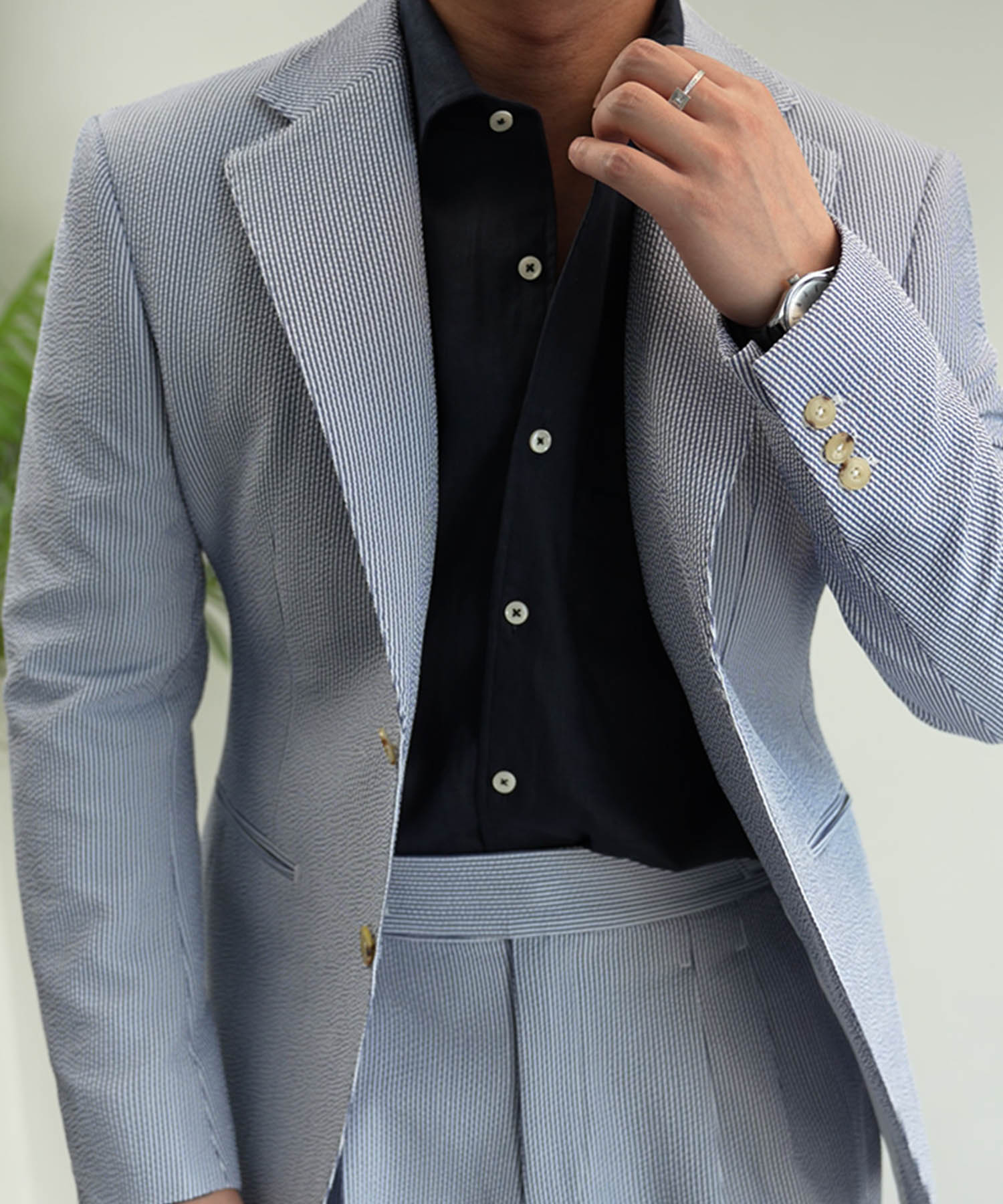 スリムフィット シングル＆ダブルブレスト ピークド＆ノッチドラペル