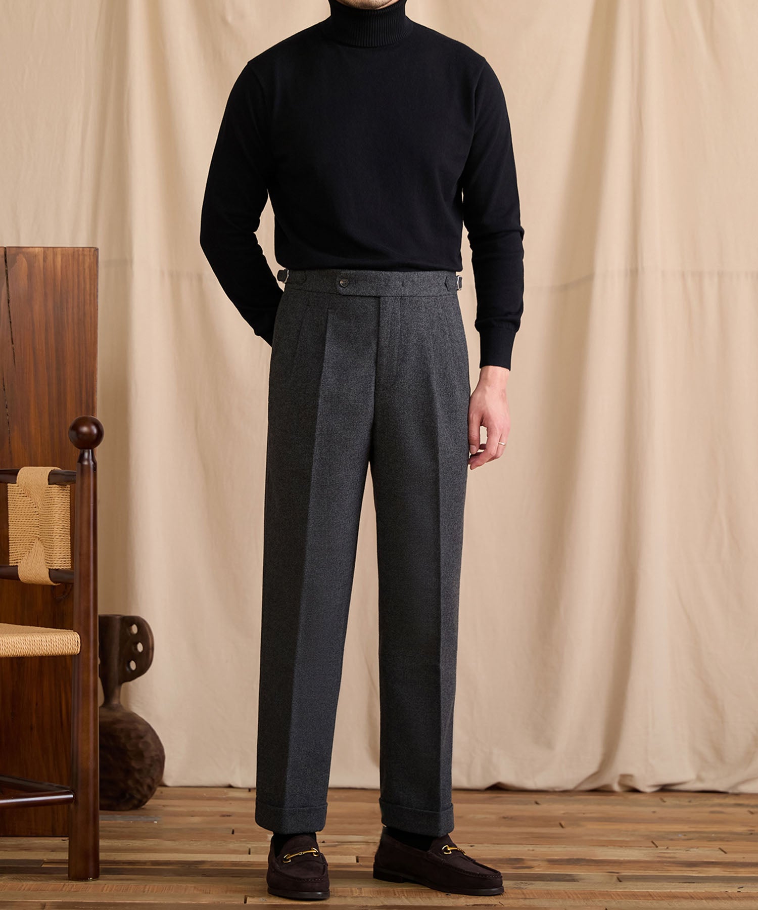 【COMING SOON】スリムフィット 1つボタン ウエストサイドベルト サイズ調整可能 ウール 保温性抜群 ツータック クリース シワになりにくい ダブル トラウザー パンツ スラックス ズボン