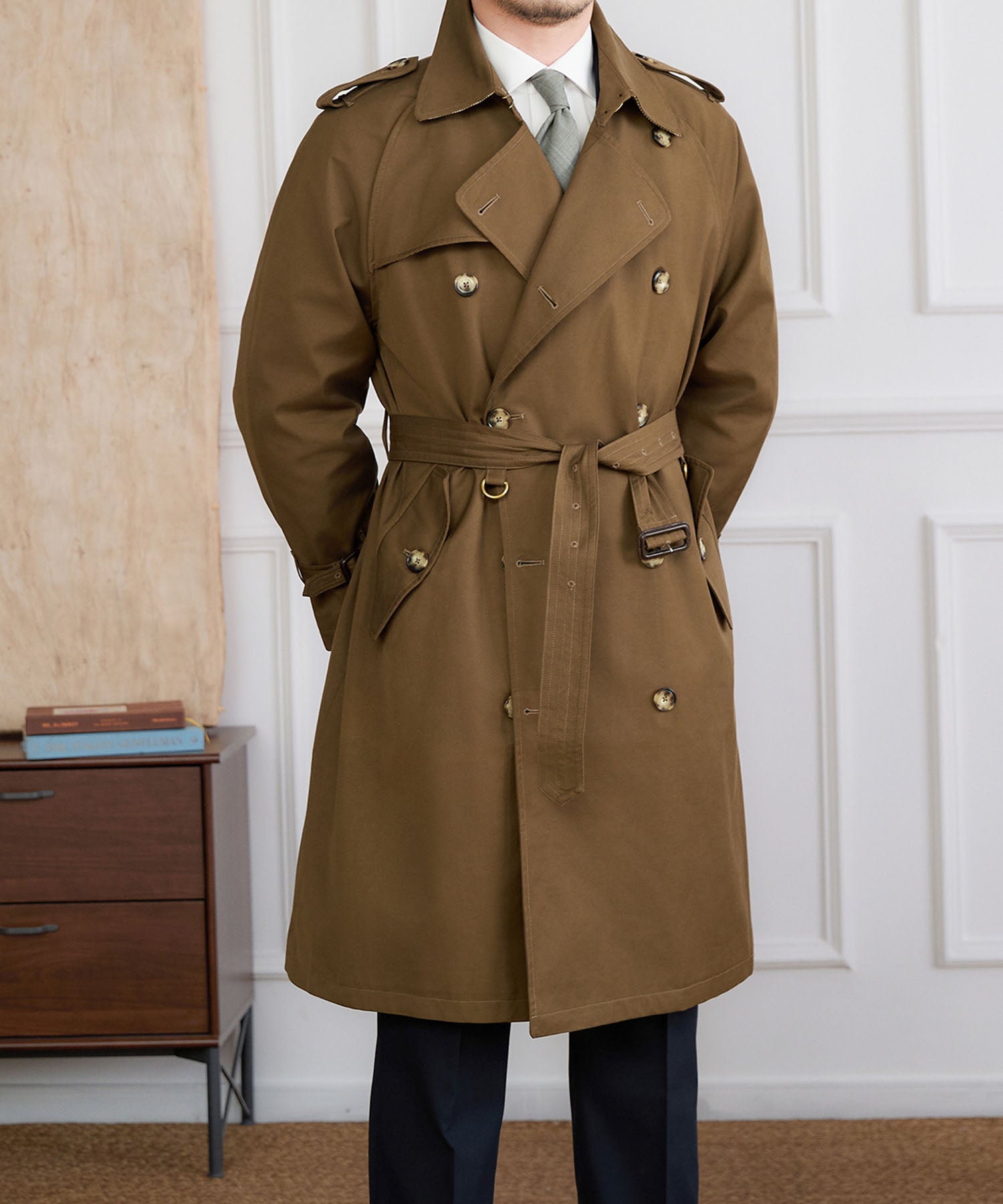 【NEW ITEM】レギュラーフィット えポーレット ガンフラップ コットンギャバジン スラッシュポケット 機能性抜群 防寒 シワになりにくい トレンチ コート