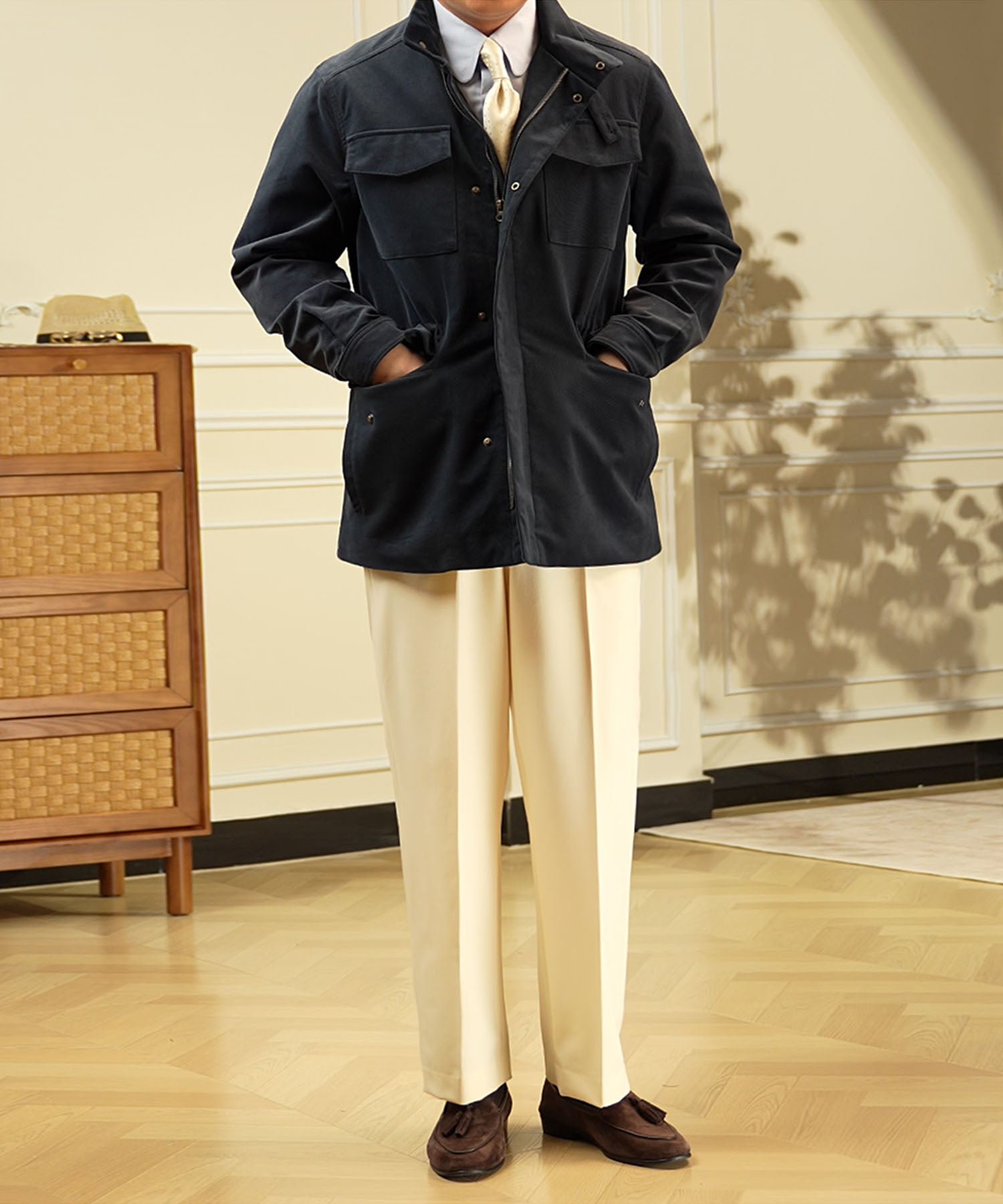 【NEW ITEM】レギュラーフィット ジップアップ 比翼仕立て 無地 フラップポケット 機能性抜群 防風性 シワになりにくい ミリタリー フィールド ジャケット