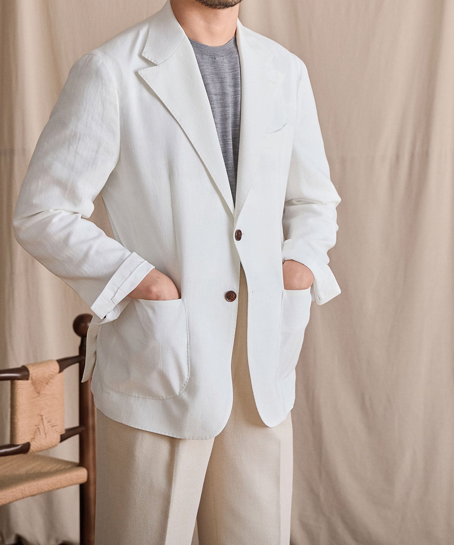 【NEW ITEM】スリムフィット シングルブレスト 2つボタン リネン 天然素材 ノッチドラペル パッチポケット クラシック スタンダード 機能性抜群 シワになりにくい エレガント テーラード ジャケット