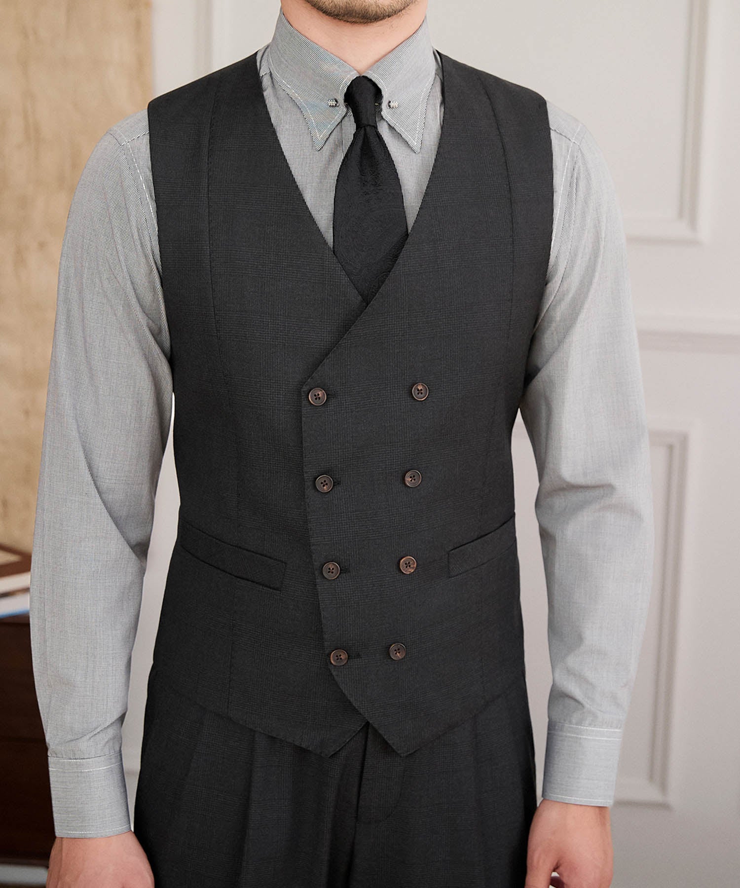 【NEW ITEM】スリムフィット シングルブレスト 2つボタン ピークドラペル 玉縁ポケット 無地 ミニマル クラシック スタンダード 機能性抜群 シワになりにくい エレガント スリーピース セットアップ