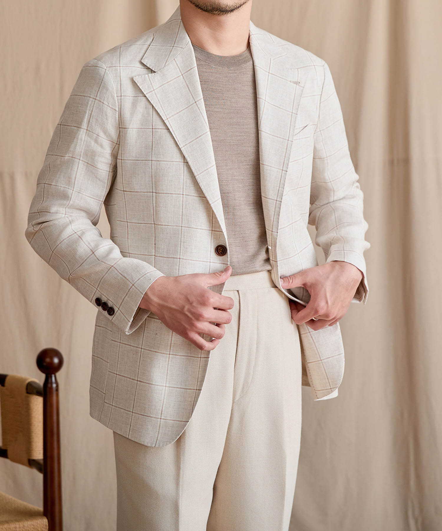 【NEW ITEM】スリムフィット シングルブレスト 2つボタン リネン 天然素材 チェック 柄 ピークドラペル 玉縁ポケット スタンダード 機能性抜群 シワになりにくい エレガント テーラード ジャケット