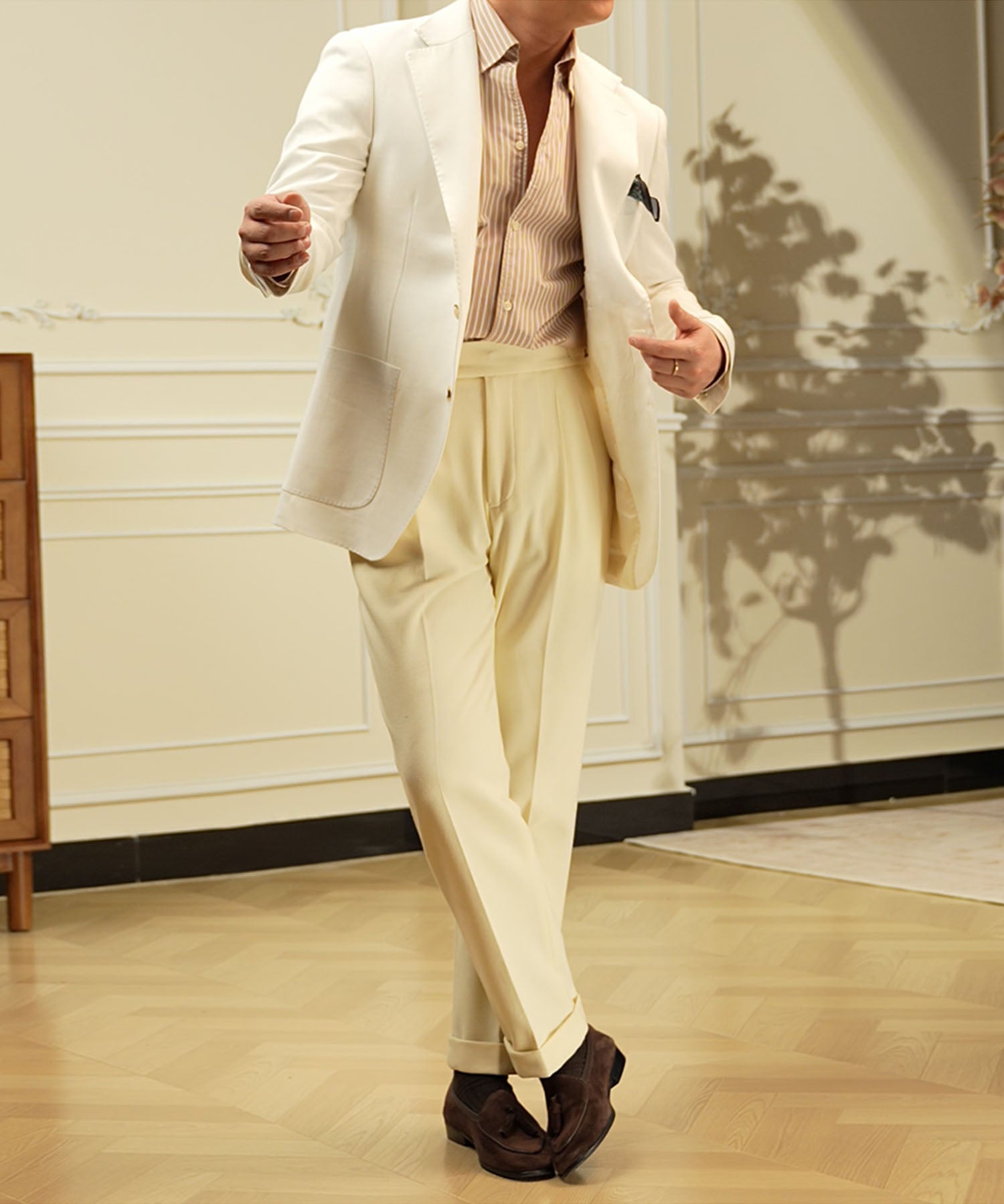 【NEW ITEM】スリムフィット シングルブレスト 2つボタン 無地 ワイドカラー パッチポケット 機能性抜群 シワになりにくい ノッチドラペル テーラード ジャケット