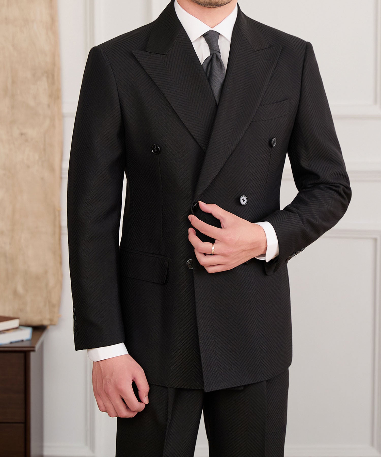 【NEW ITEM】スリムフィット ダブルブレスト 6つボタン ピークドラペル フラップポケット 織柄 クラシック スタンダード 機能性抜群 シワになりにくい エレガント セットアップ
