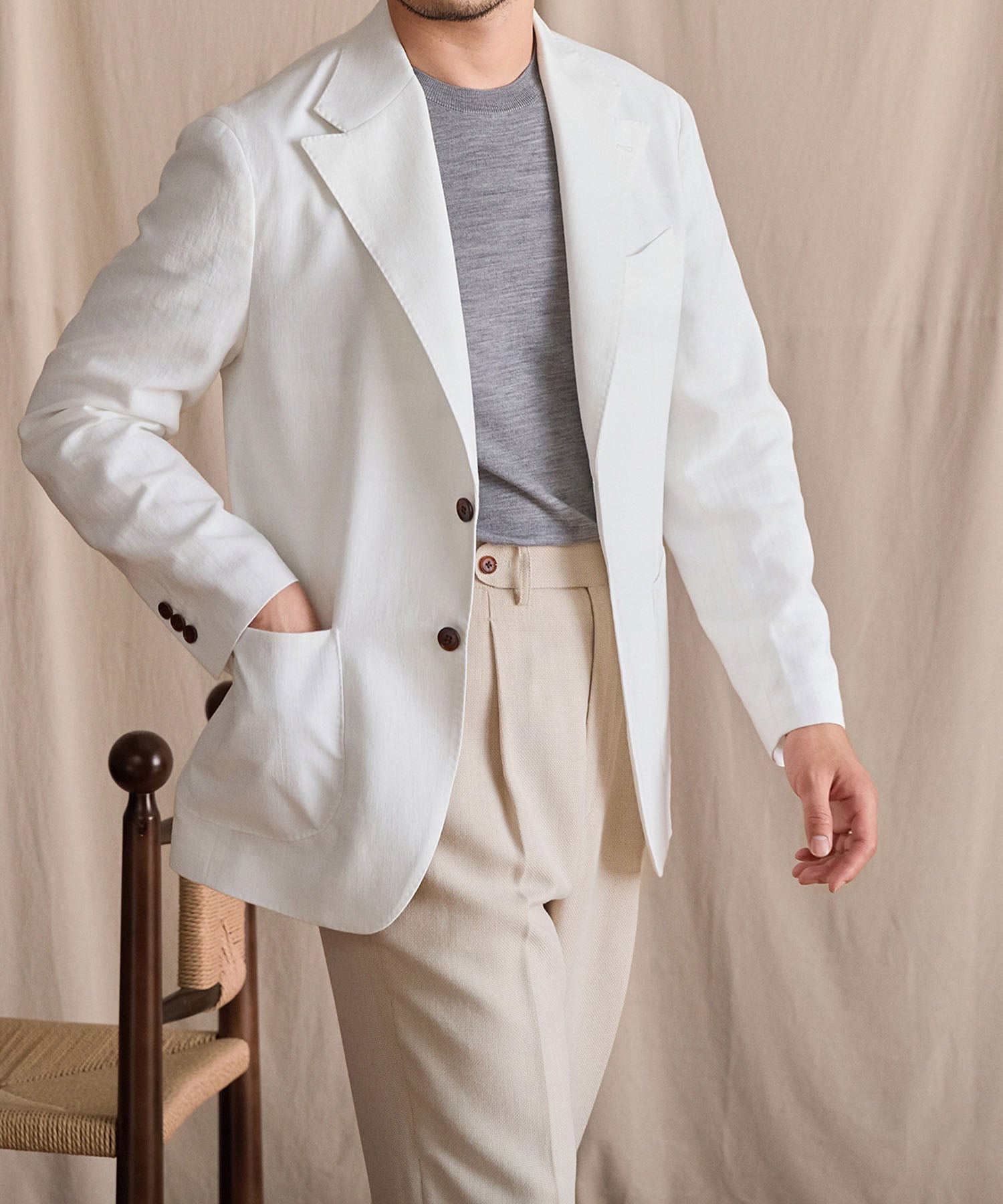 【NEW ITEM】スリムフィット シングルブレスト 2つボタン リネン 天然素材 ノッチドラペル パッチポケット クラシック スタンダード 機能性抜群 シワになりにくい エレガント テーラード ジャケット