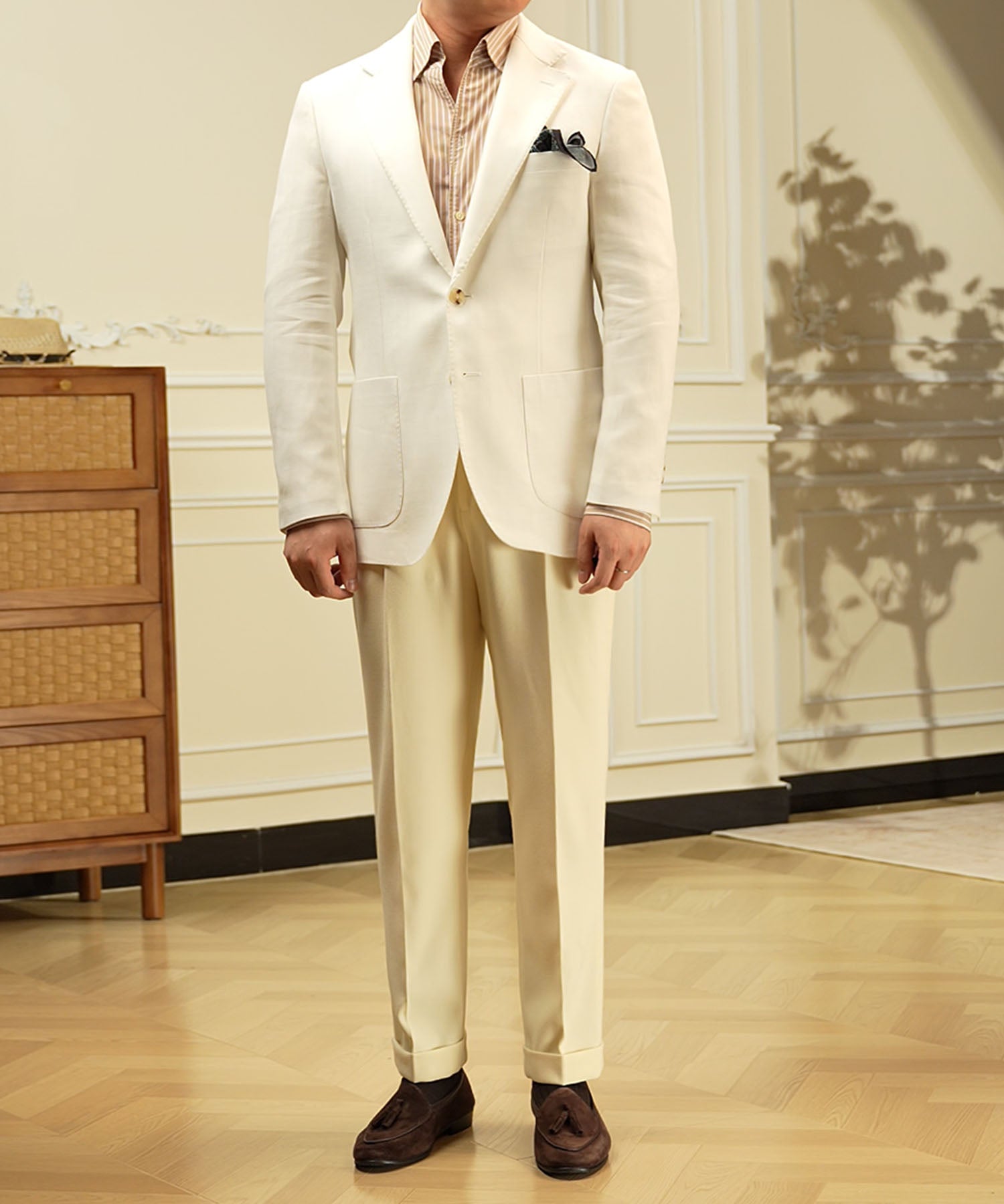 【NEW ITEM】スリムフィット シングルブレスト 2つボタン 無地 ワイドカラー パッチポケット 機能性抜群 シワになりにくい ノッチドラペル テーラード ジャケット