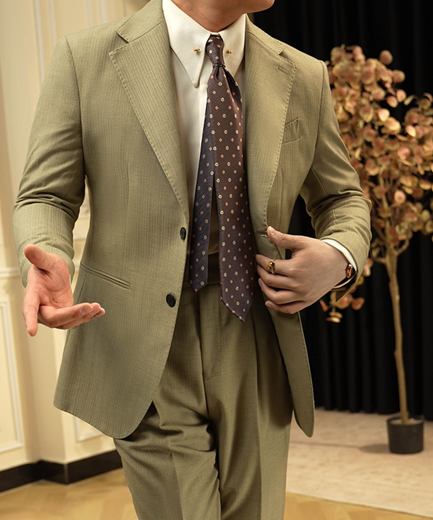 【NEW ITEM】スリムフィット シングルブレスト ノッチドラペル パッチポケット クラシック スタンダード 機能性抜群 シワになりにくい エレガント セットアップ