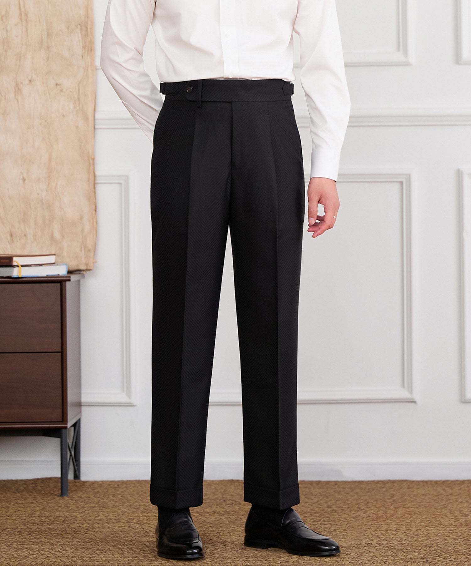 【NEW ITEM】スリムフィット 1つボタン ウエストサイドベルト サイズ調整可能 ヘリンボーン タック クリース クラシック シワになりにくい ダブル トラウザー パンツ スラックス ズボン