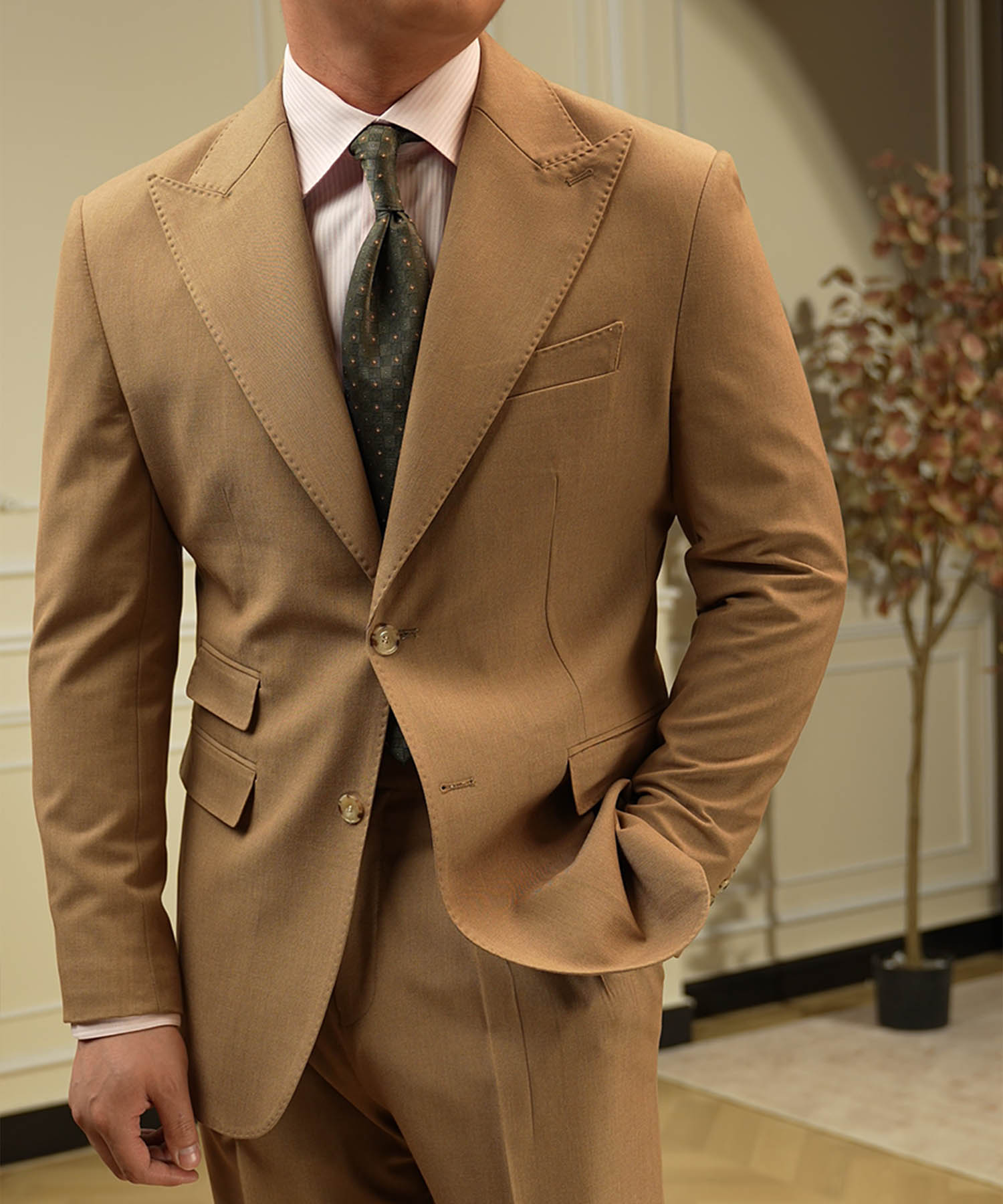 スリムフィット シングルブレスト ワイドカラー ピークドラペル 2つ