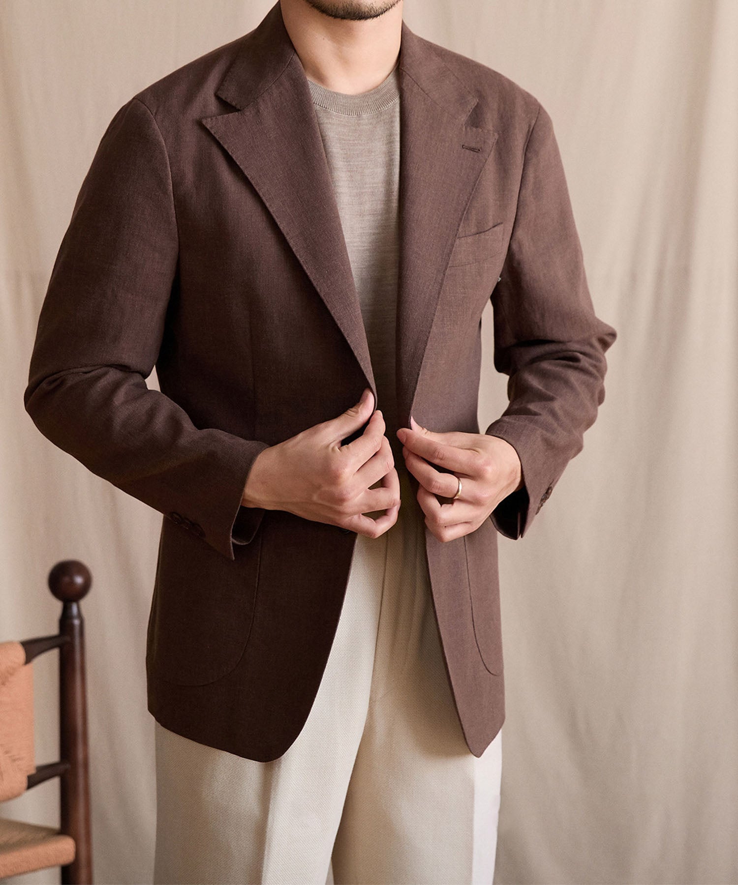 【NEW ITEM】スリムフィット シングルブレスト 2つボタン リネン 天然素材 ノッチドラペル パッチポケット クラシック スタンダード 機能性抜群 シワになりにくい エレガント テーラード ジャケット