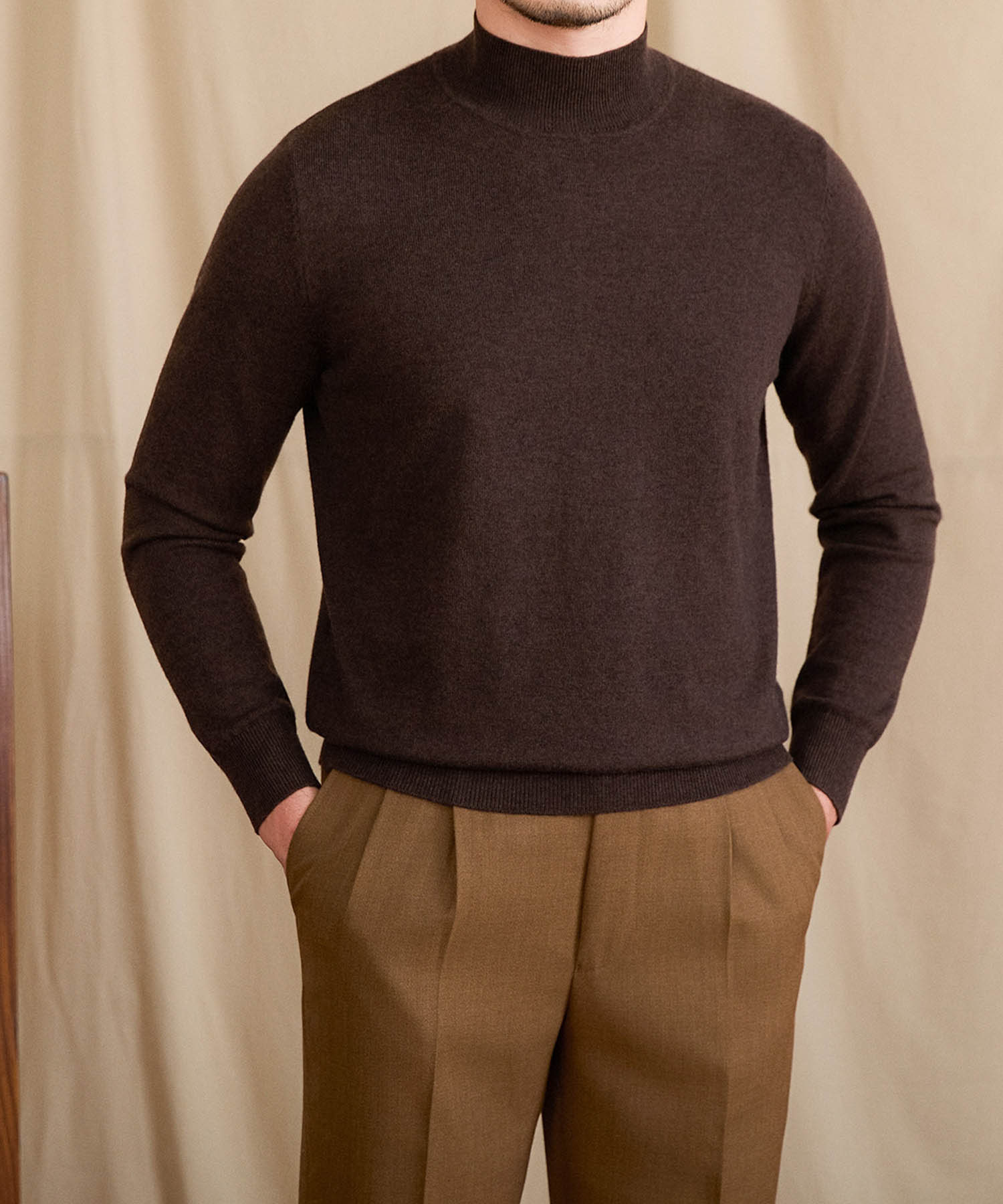 【NEW ITEM】スリムフィット リブ ニット ウール 天然素材 ベーシック 機能性抜群 シワになりにくい モックネック ハイネック ロングスリーブ ニット セーター