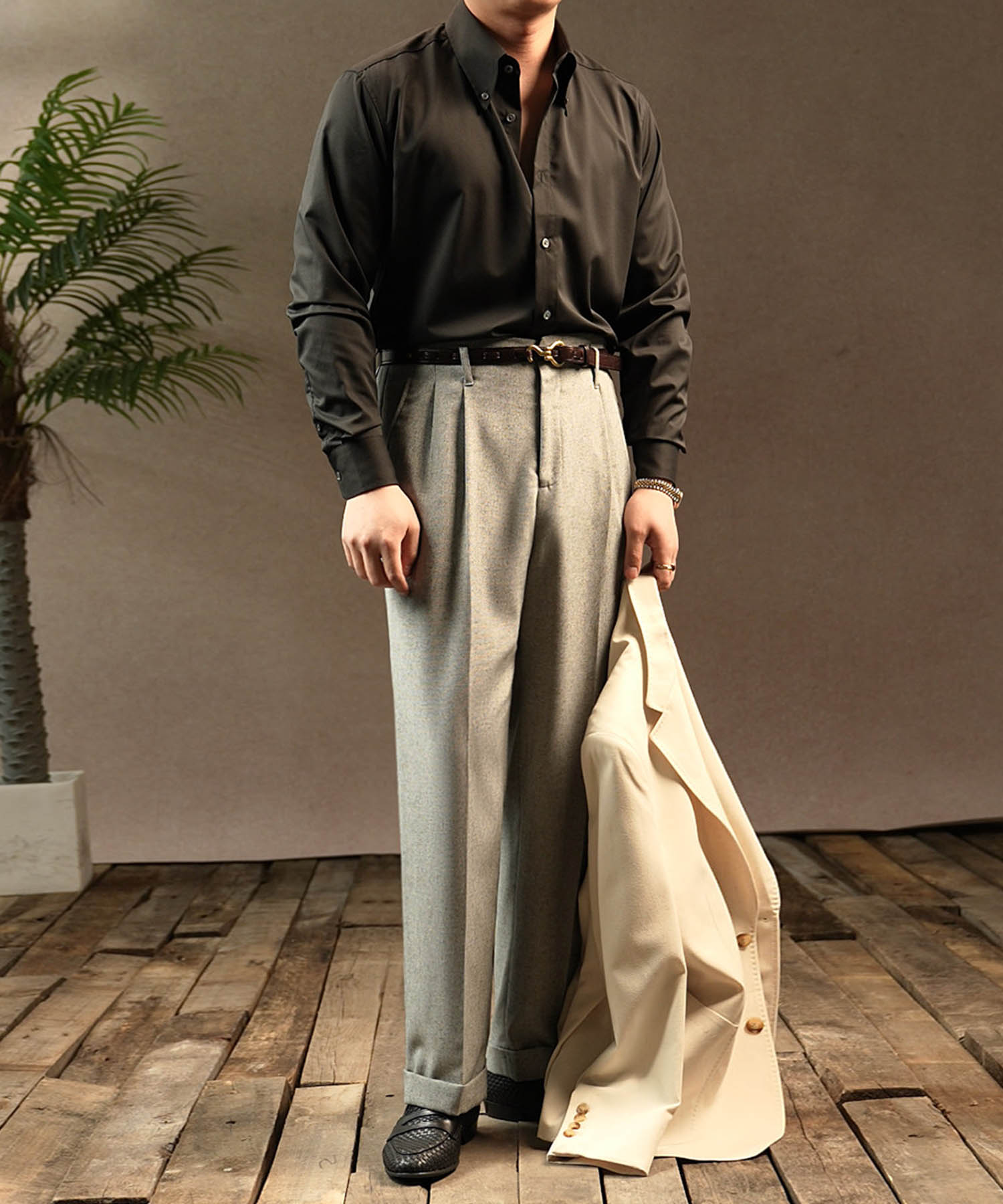 【NEW ITEM】スリムフィット ロングカラー ボタンダウン 無地 機能性抜群 シワになりにくい 清潔感 ロングスリーブ ミニマル エレガンス シャツ